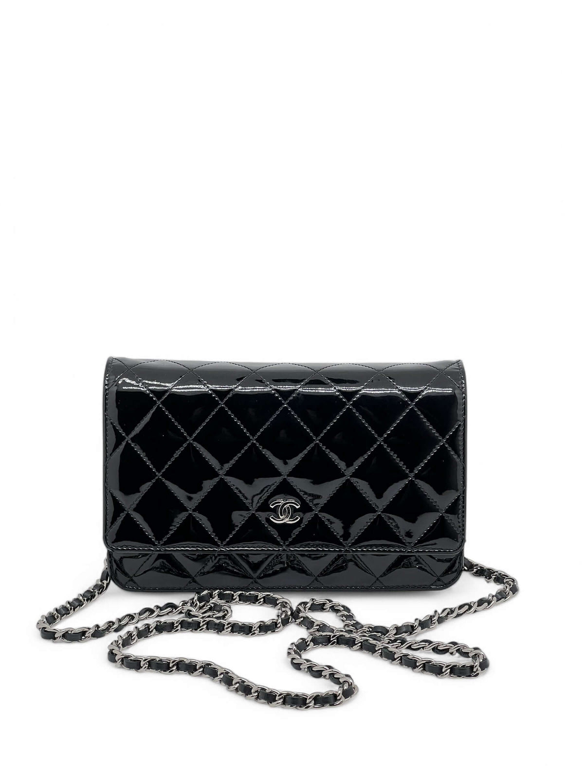 Chanel - Wallet on chain in patent leather