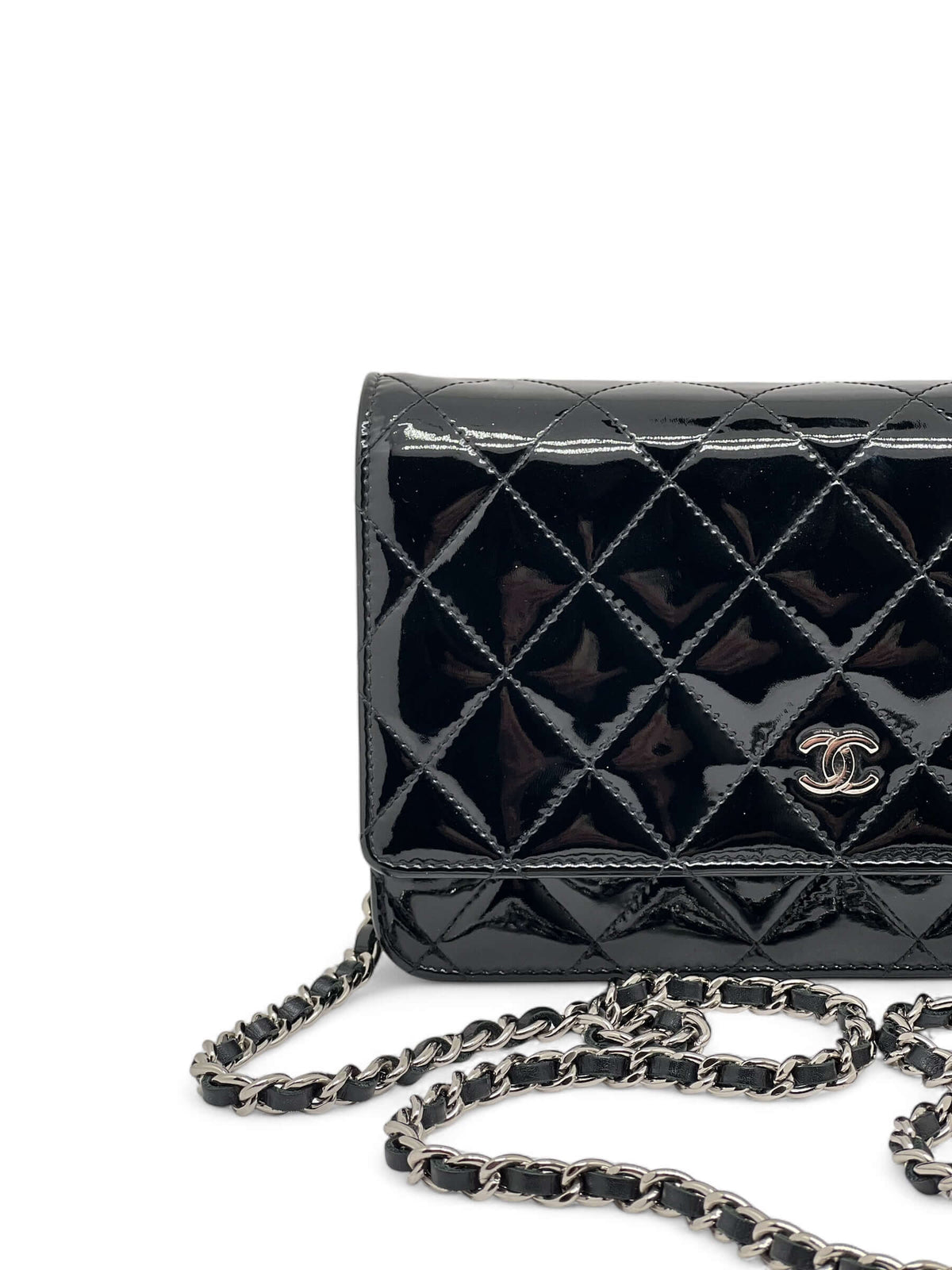 Chanel - Wallet on chain in patent leather