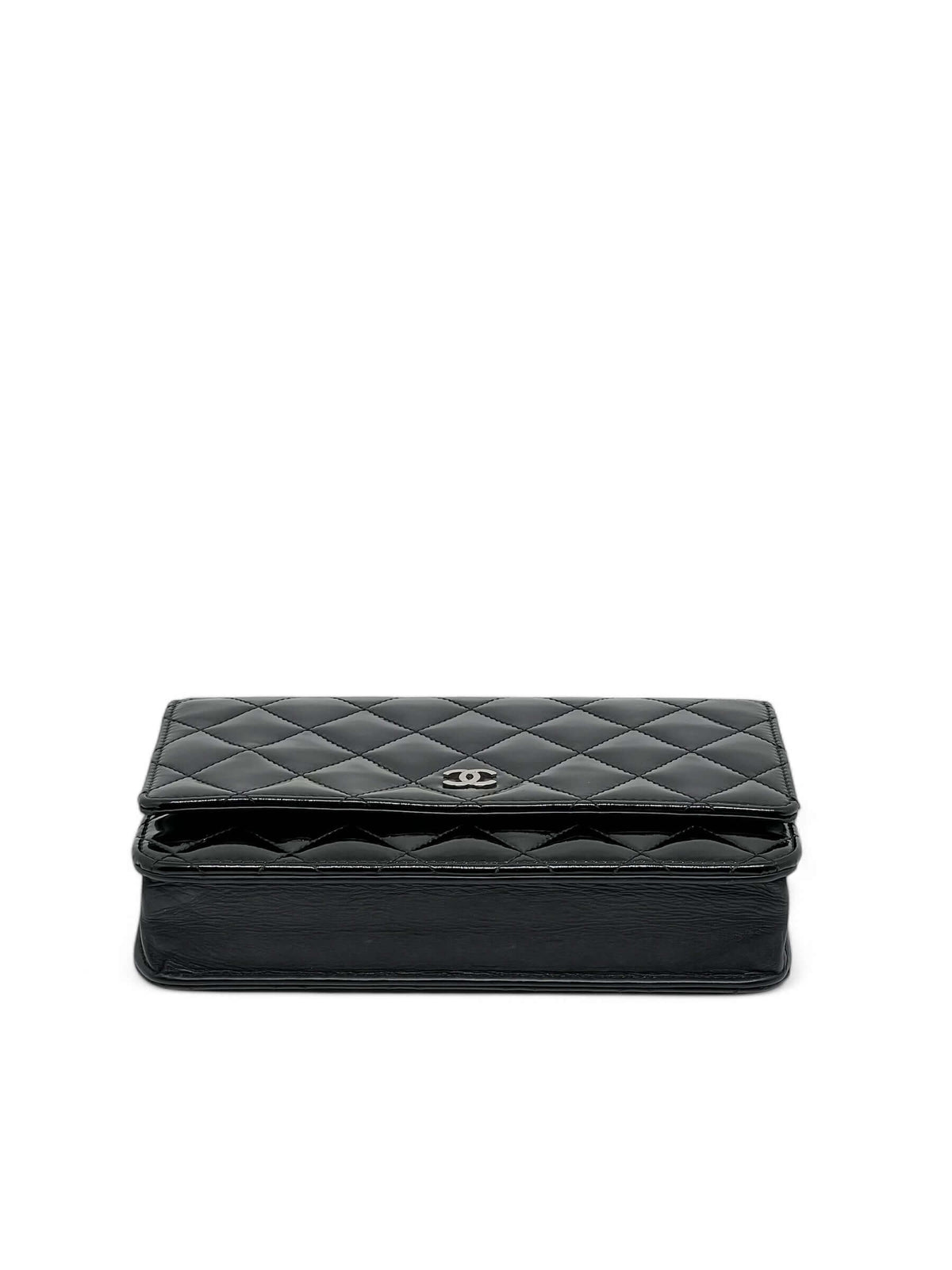 Chanel - Wallet on chain in patent leather