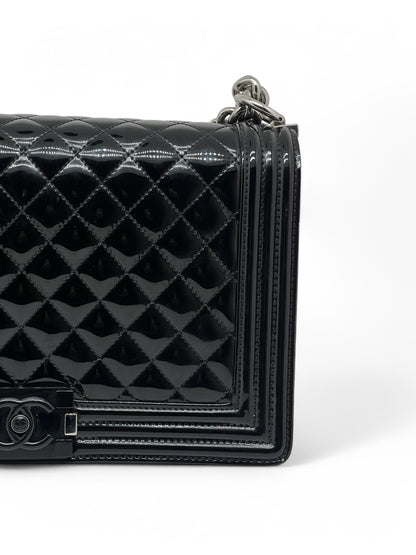 Chanel - Sac Boy Large en cuir verni