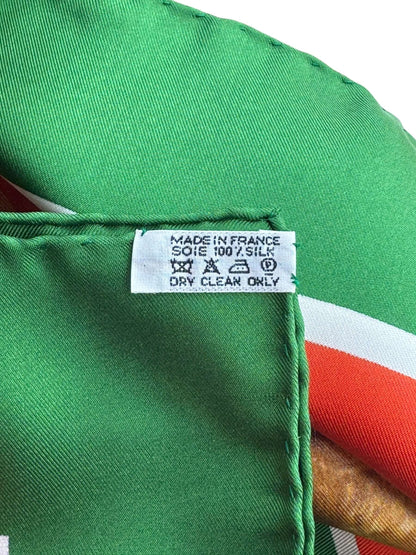 Hermès - Carré 90 « Confidents des coeurs » vert et rouge