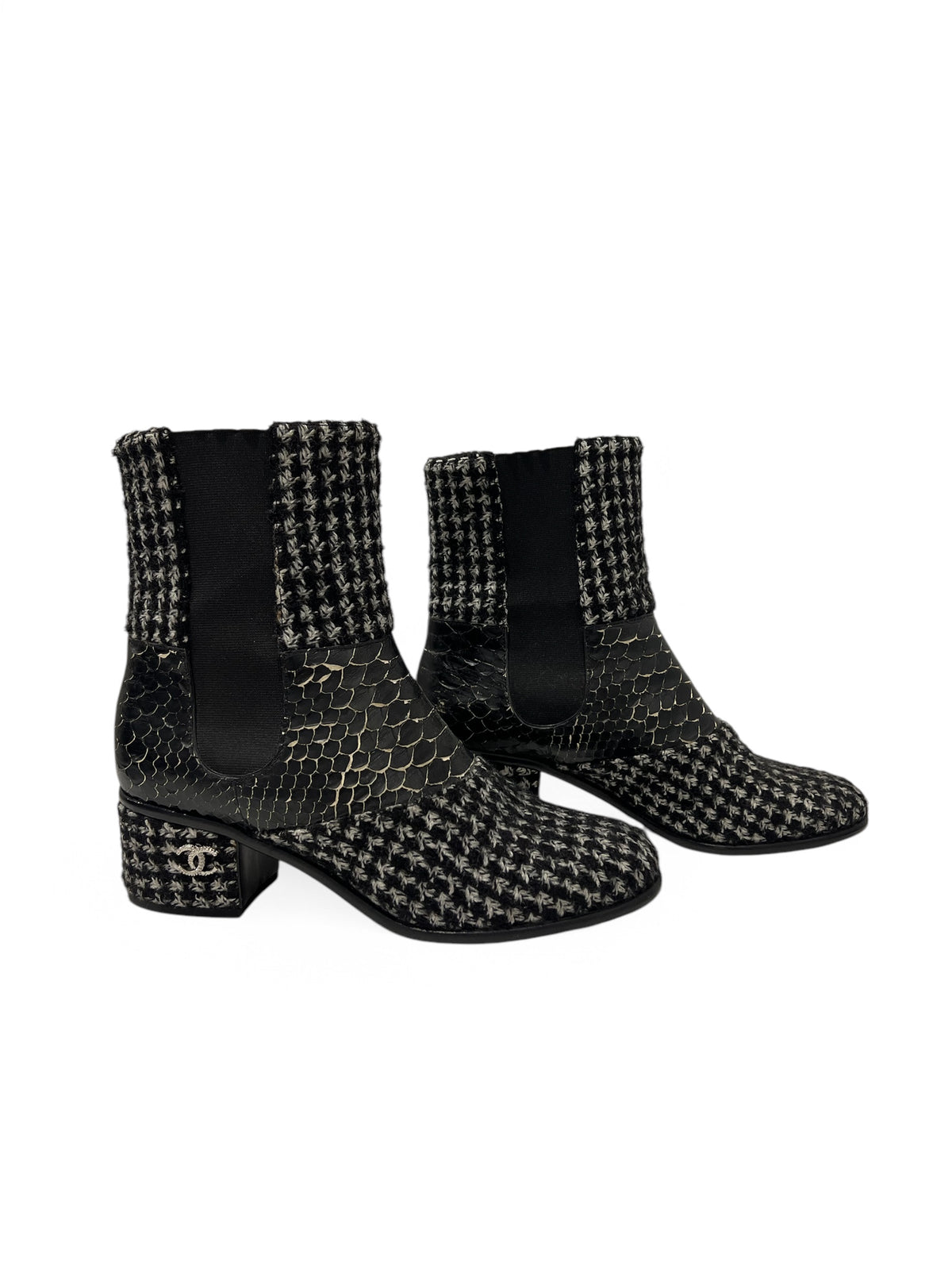 Chanel - Bottines tweed et python t.38