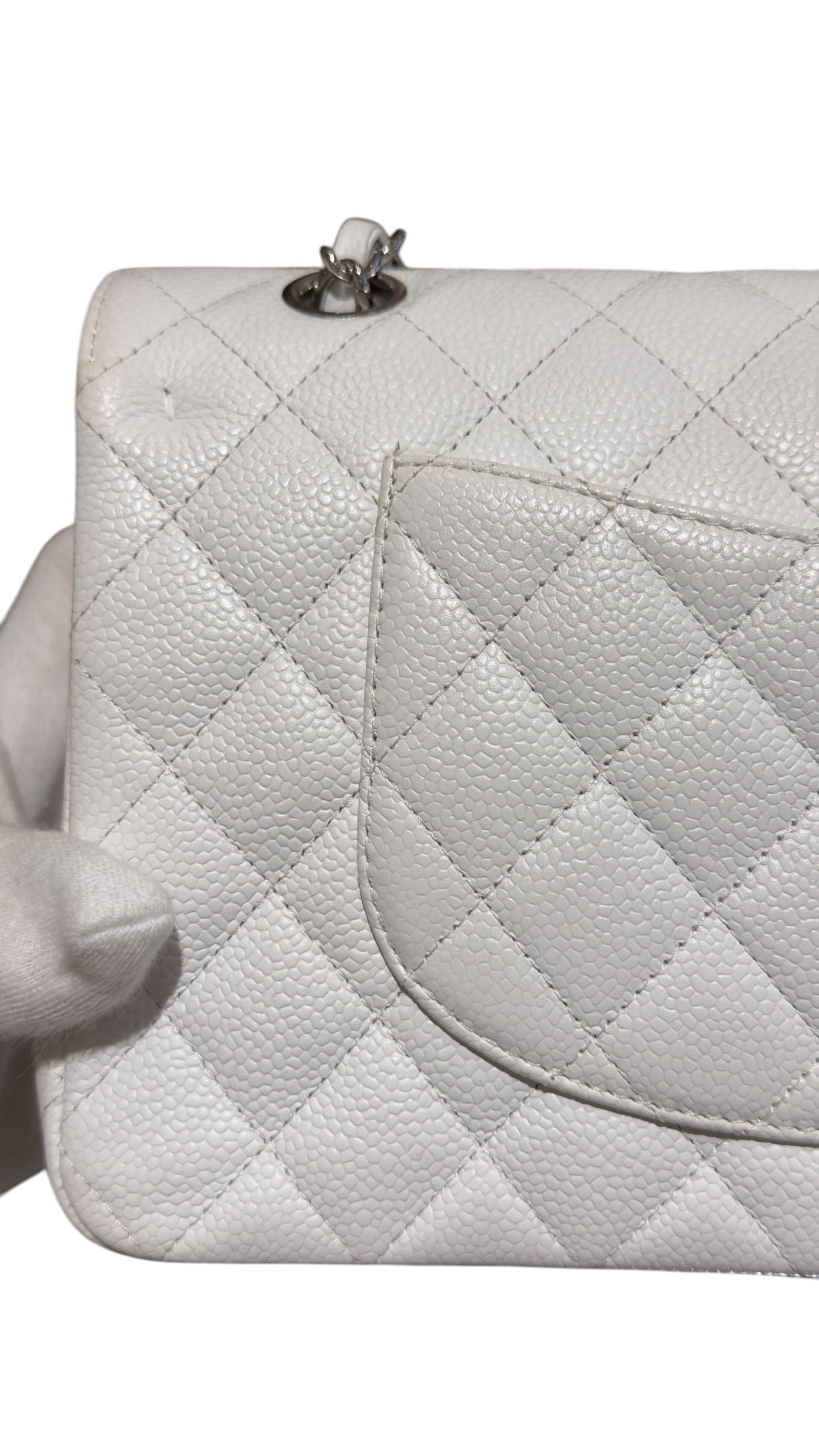 Chanel - Sac Timeless Moyen blanc caviar