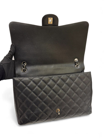 Chanel - Sac Maxi Jumbo simple rabat