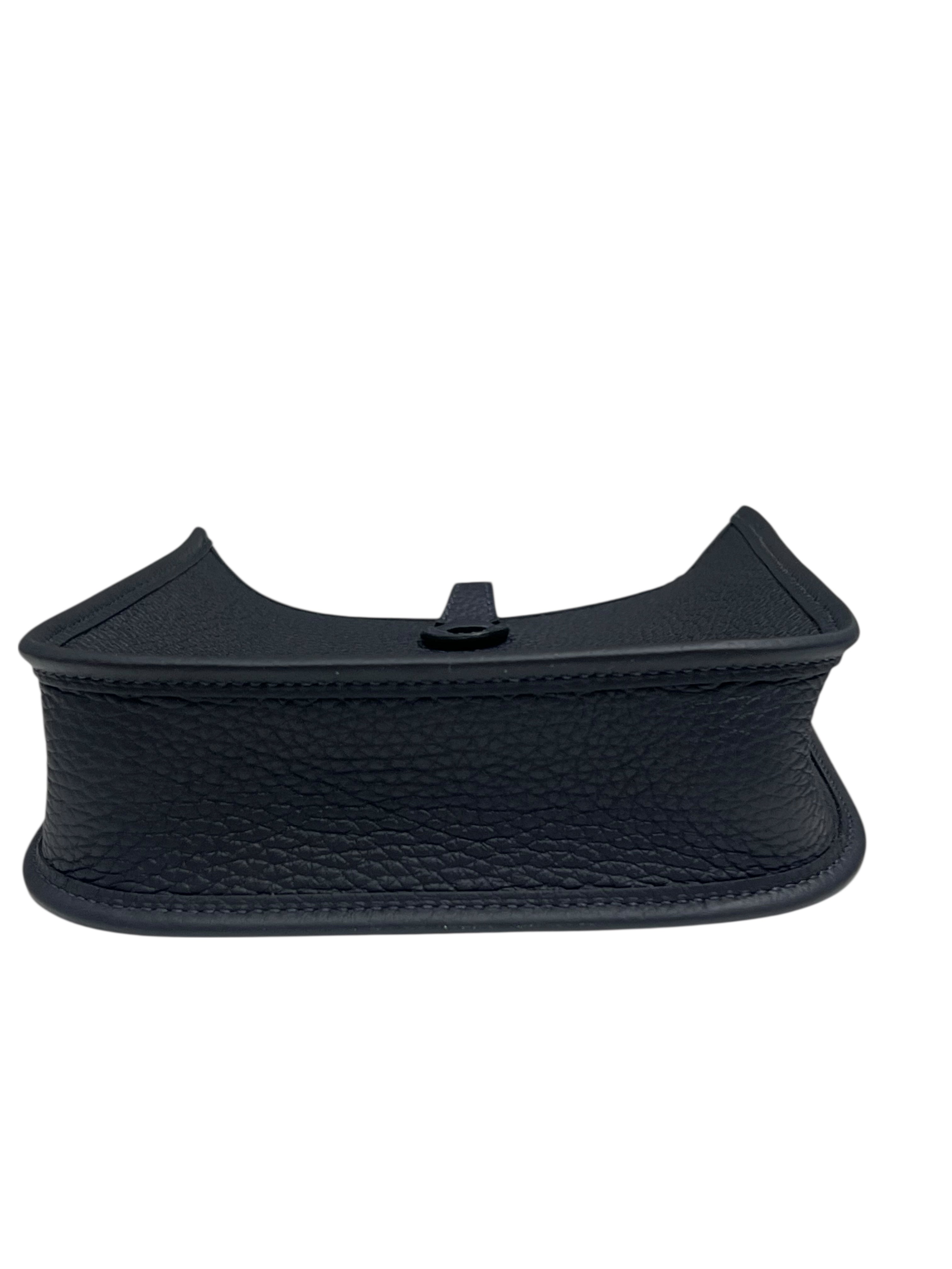 Hermès - sac Evelyne 16 clemence bleu encre