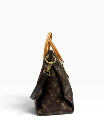 Louis Vuitton - Sac Pallas toile monogramme avec bijou