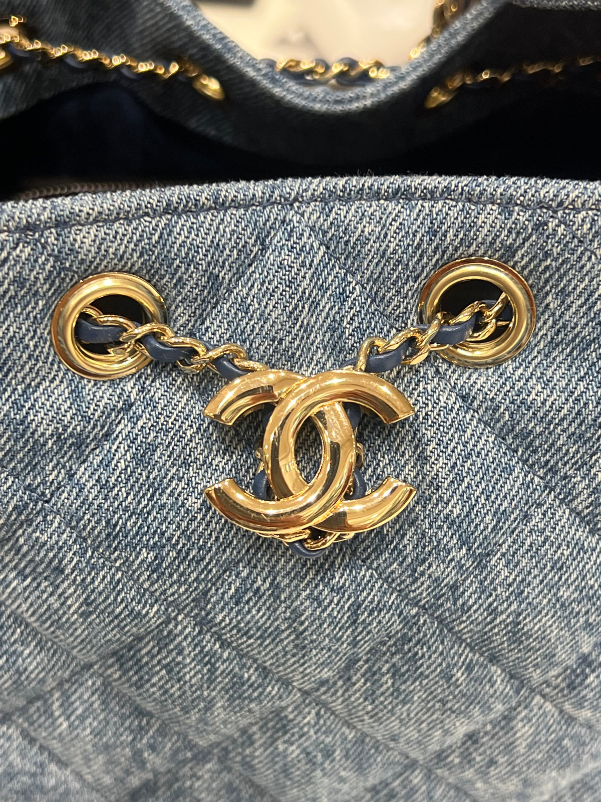 Chanel – kleine Tasche 25 aus Denim