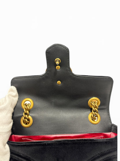 Gucci Sac à Bandoulière GG Marmont en Velours | Les Folies d’Eugénie