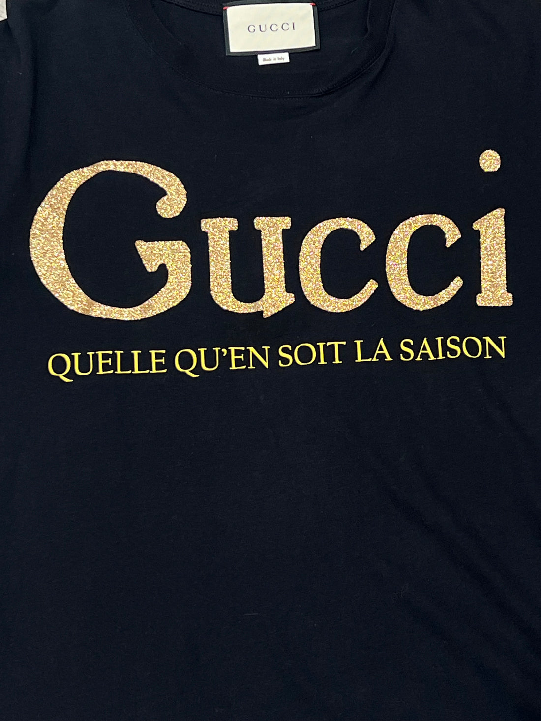Gucci - t-shirt noir inscriptions paillettes doré TS