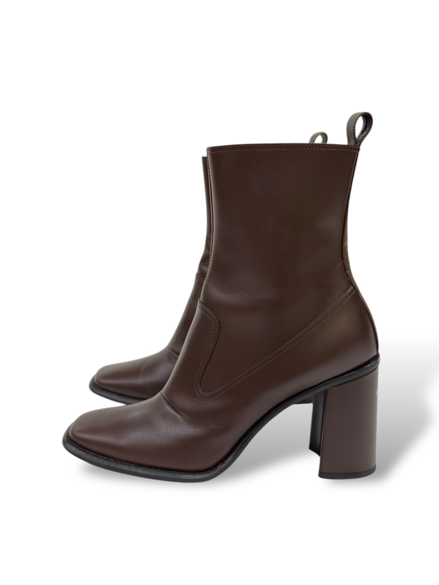 Louis Vuitton - Bottines à talons monogram