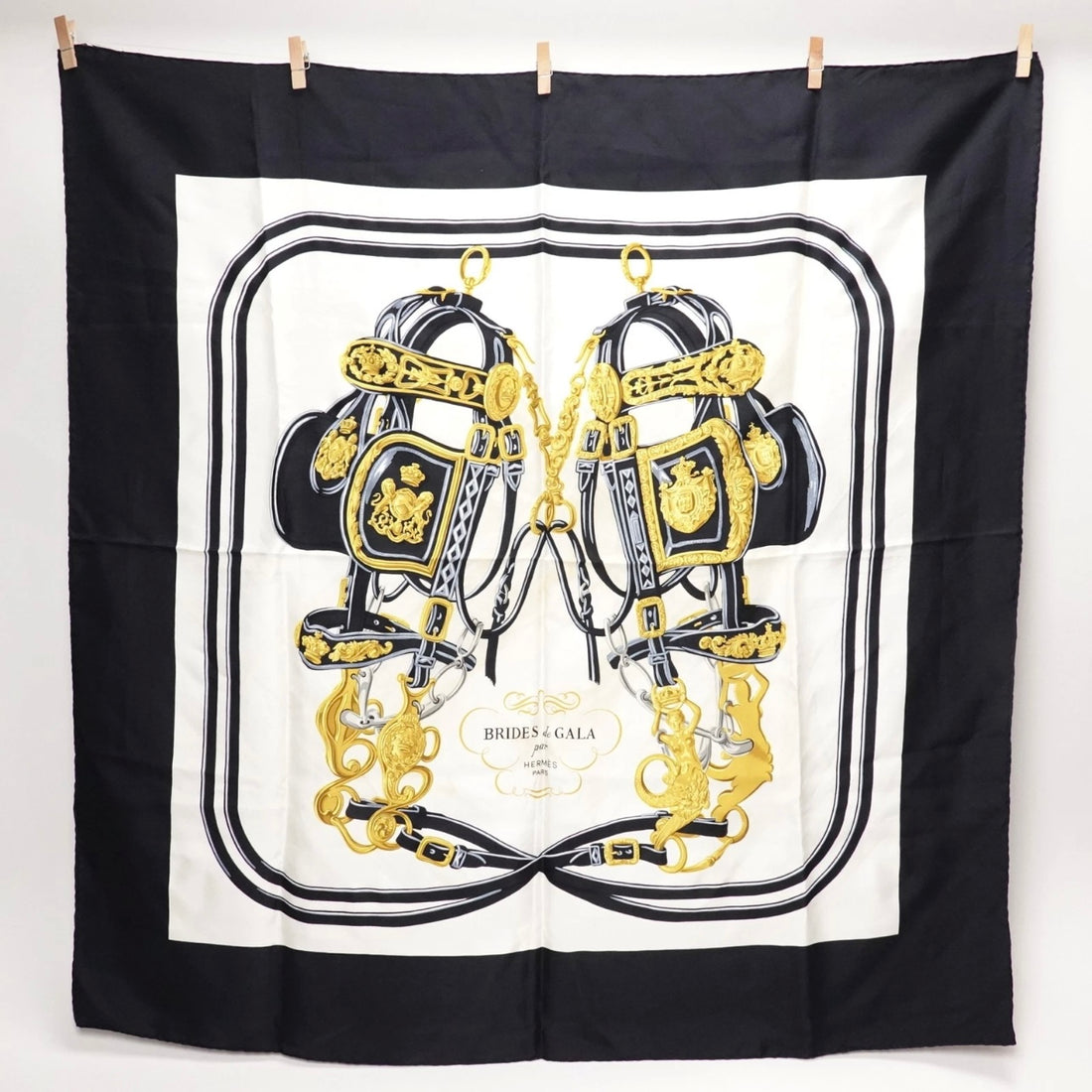 Hermès - Carré 90 « Bride de Gala »