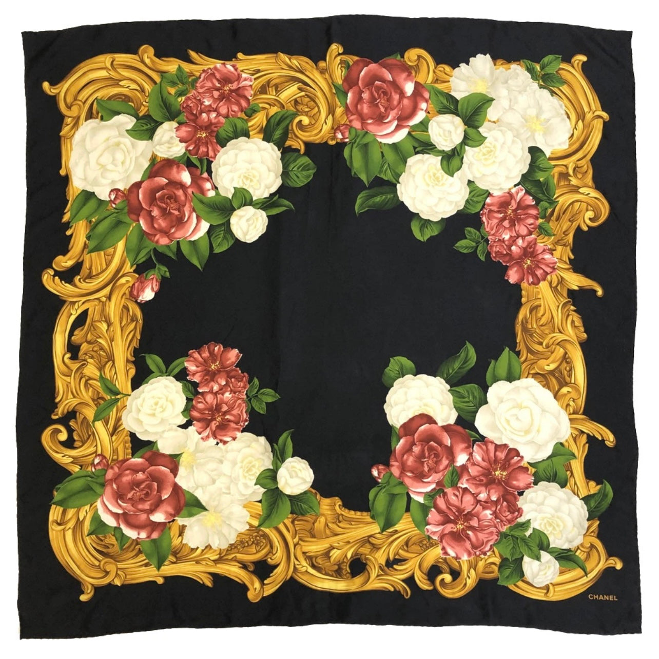 Chanel - Carré avec camélias