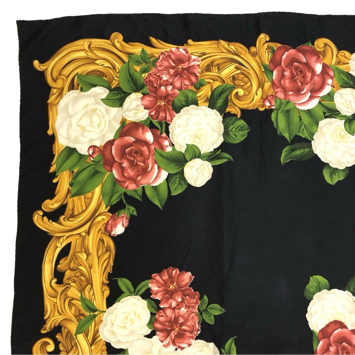 Chanel - Carré avec camélias