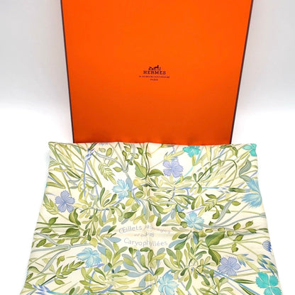 Hermès - Carré 90 « Oeillets sauvages et autres Caryophyllé