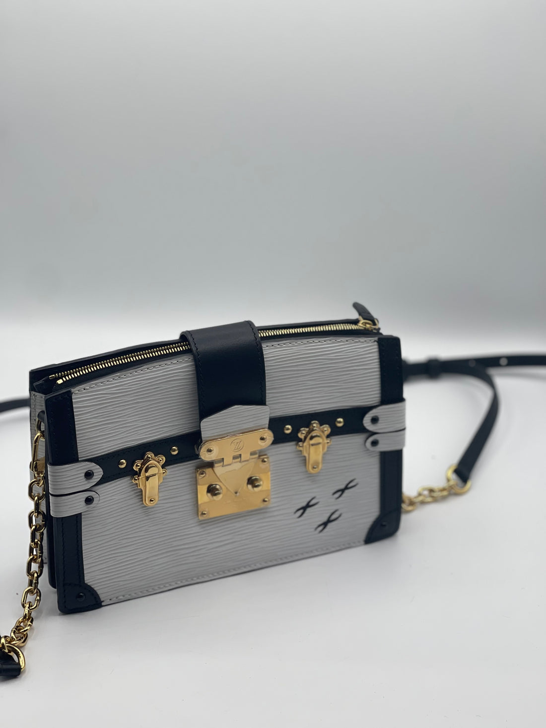 Louis Vuitton - Sac Pochette Malle souple en cuir épi