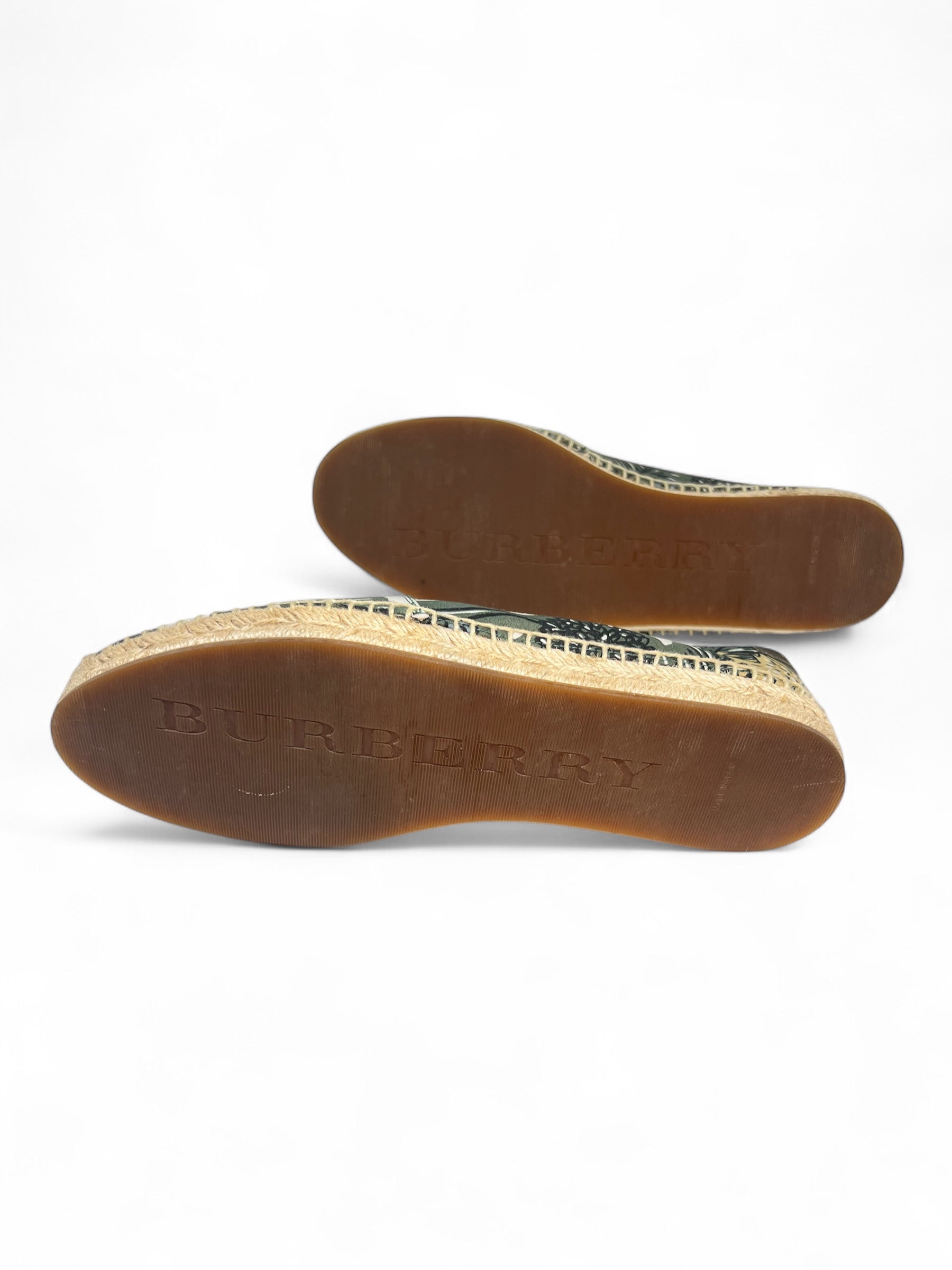 Burberry - Espadrilles mit grünen Mustern