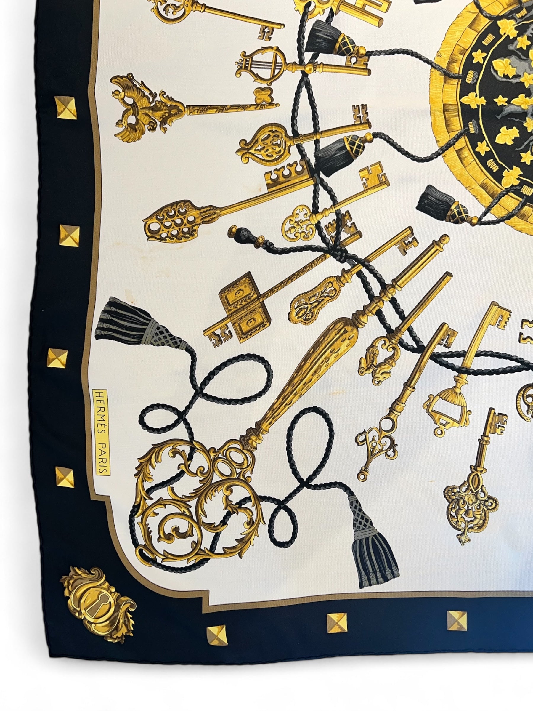 Hermès - Carré 90 « Les Clés » bleu et doré