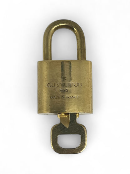 Louis Vuitton - Cadenas LV plaqué or 303