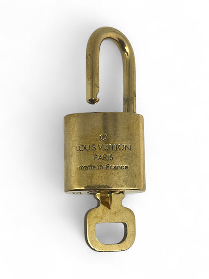 Louis Vuitton - LV padlock 302