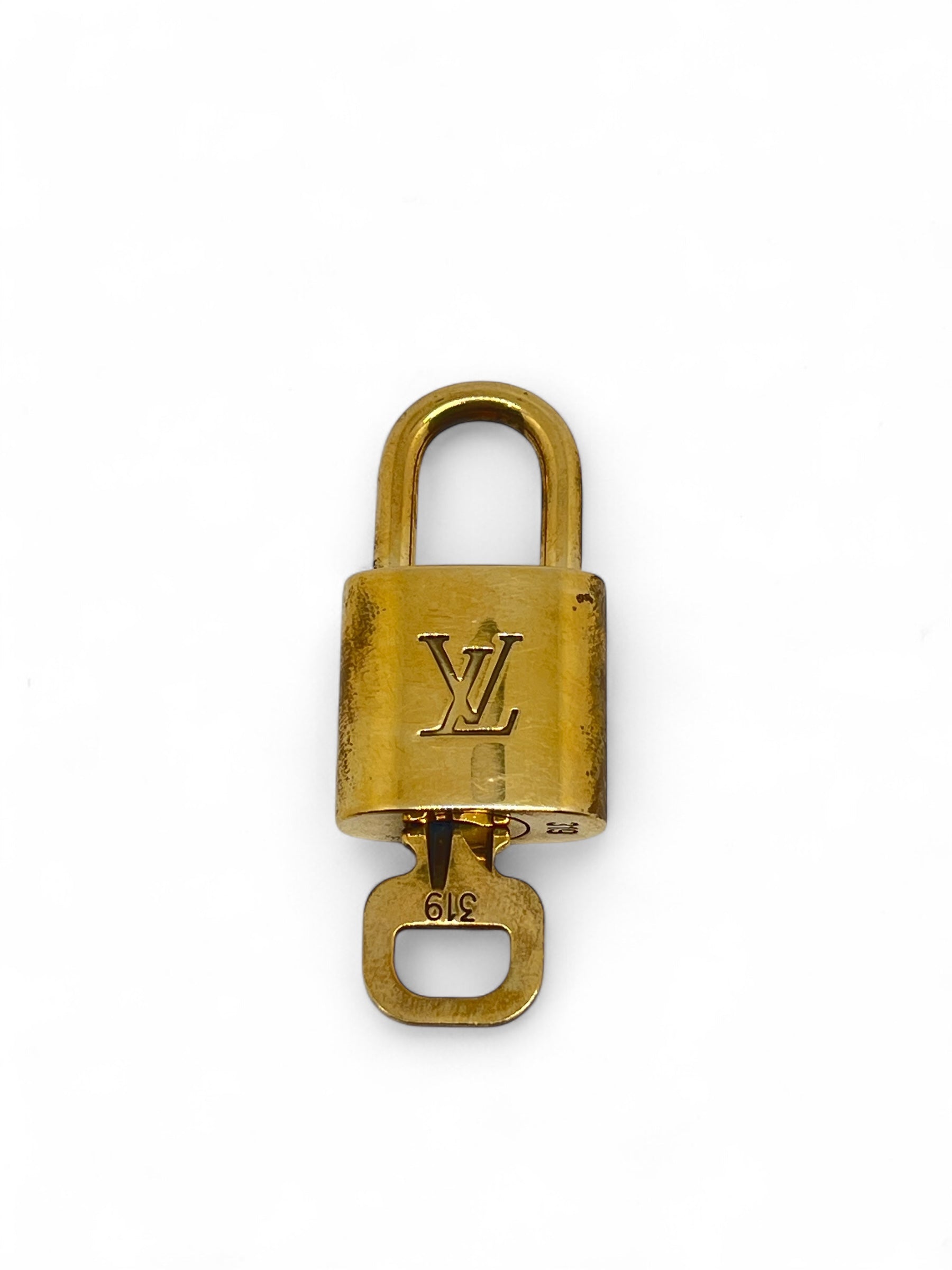Louis Vuitton -  Cadenas LV 319