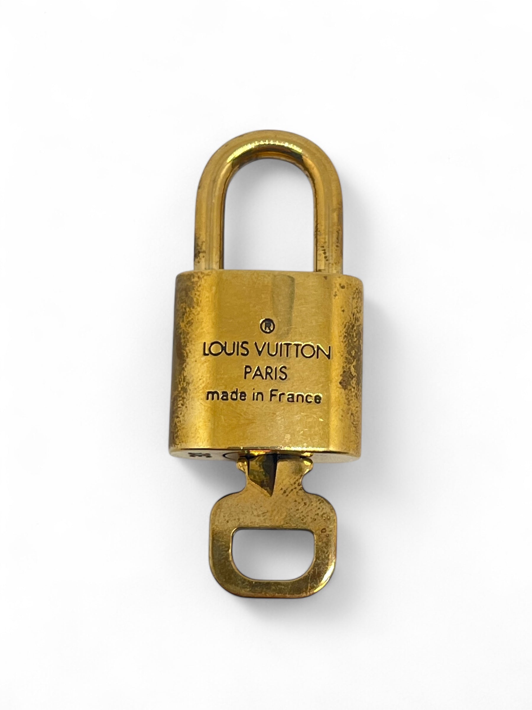 Louis Vuitton -  Cadenas LV 319