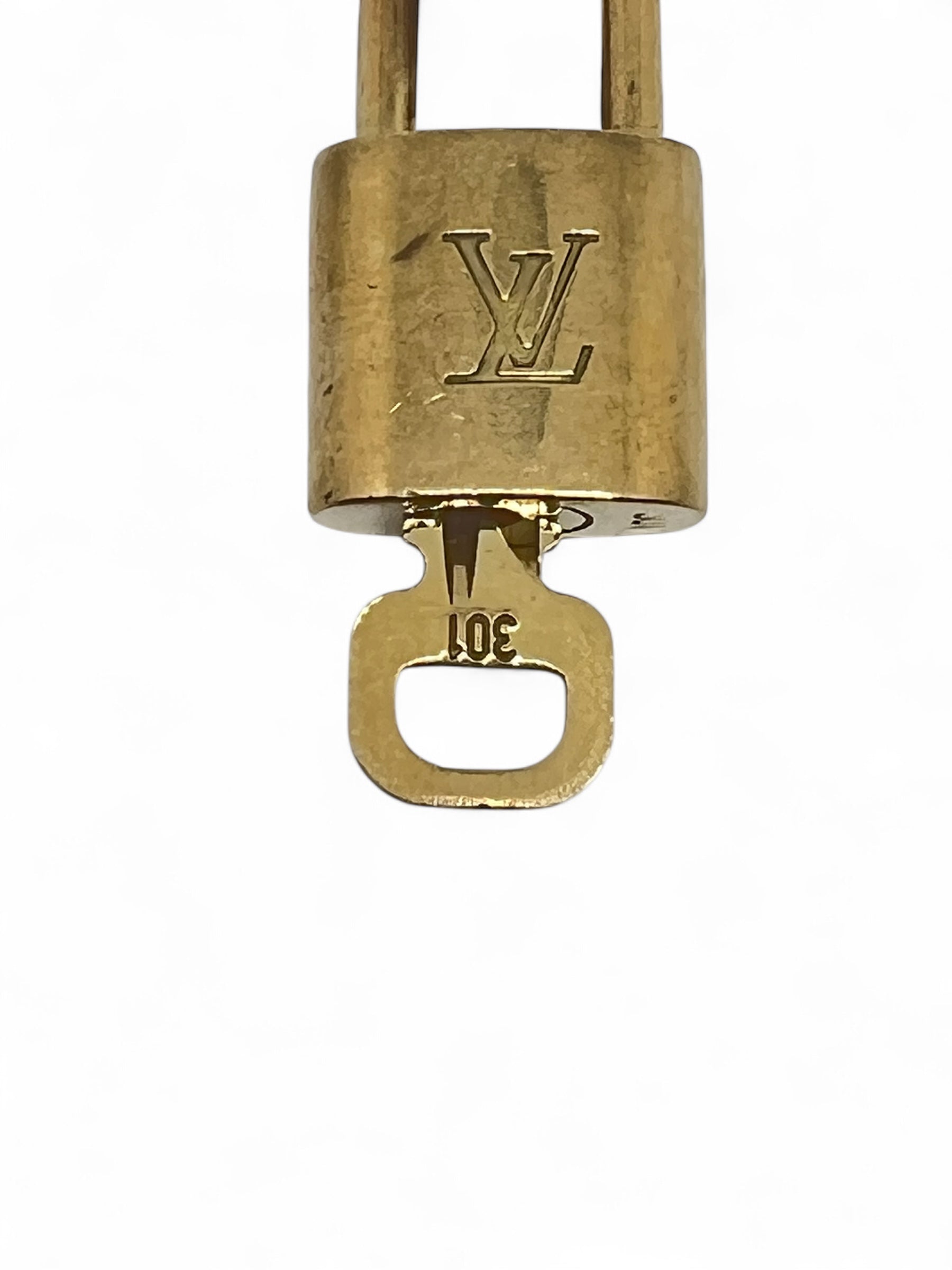 Louis Vuitton - Cadenas LV 301