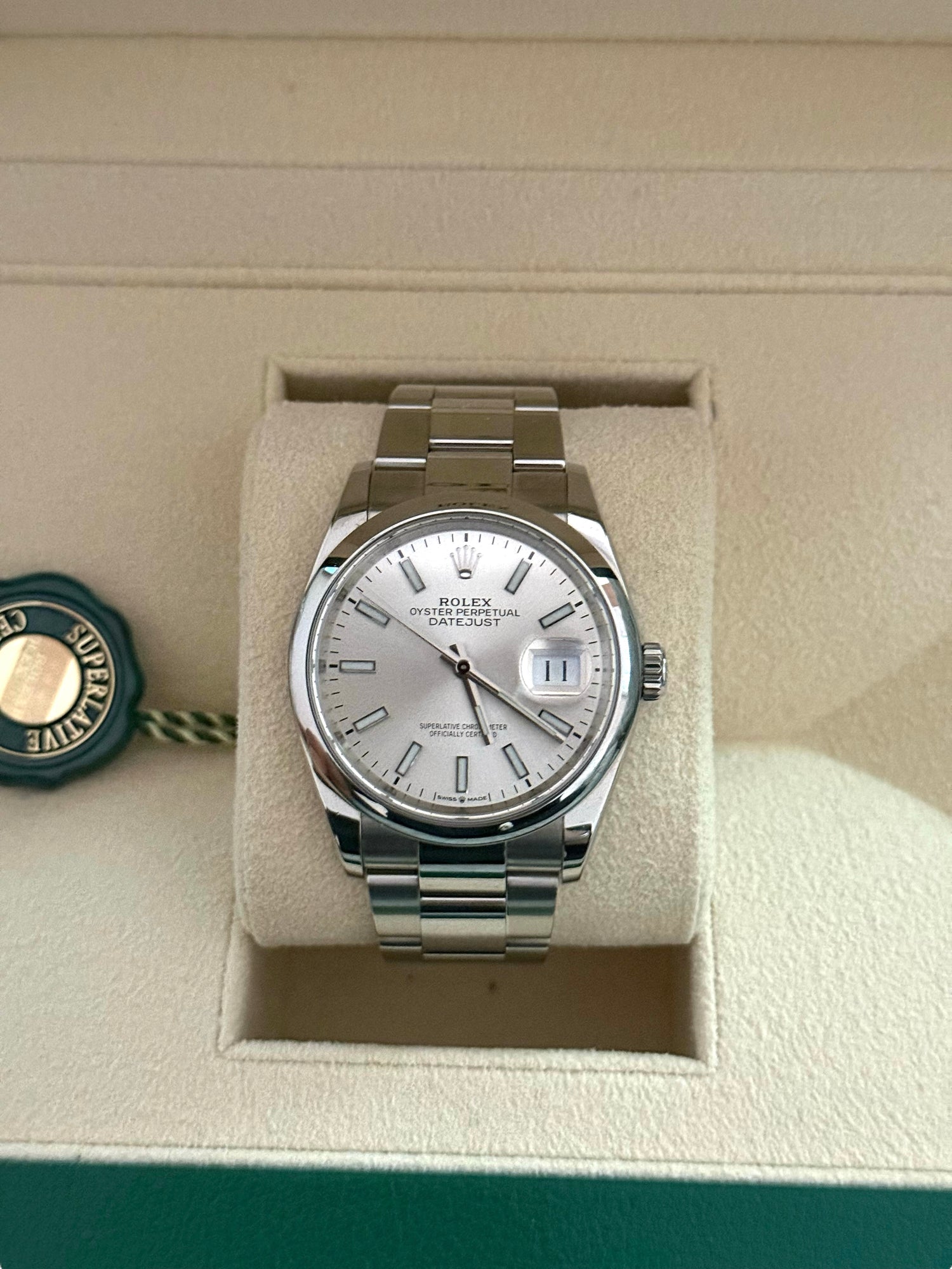 Rolex - Montre Datejust 126200 36mm cadran argentée