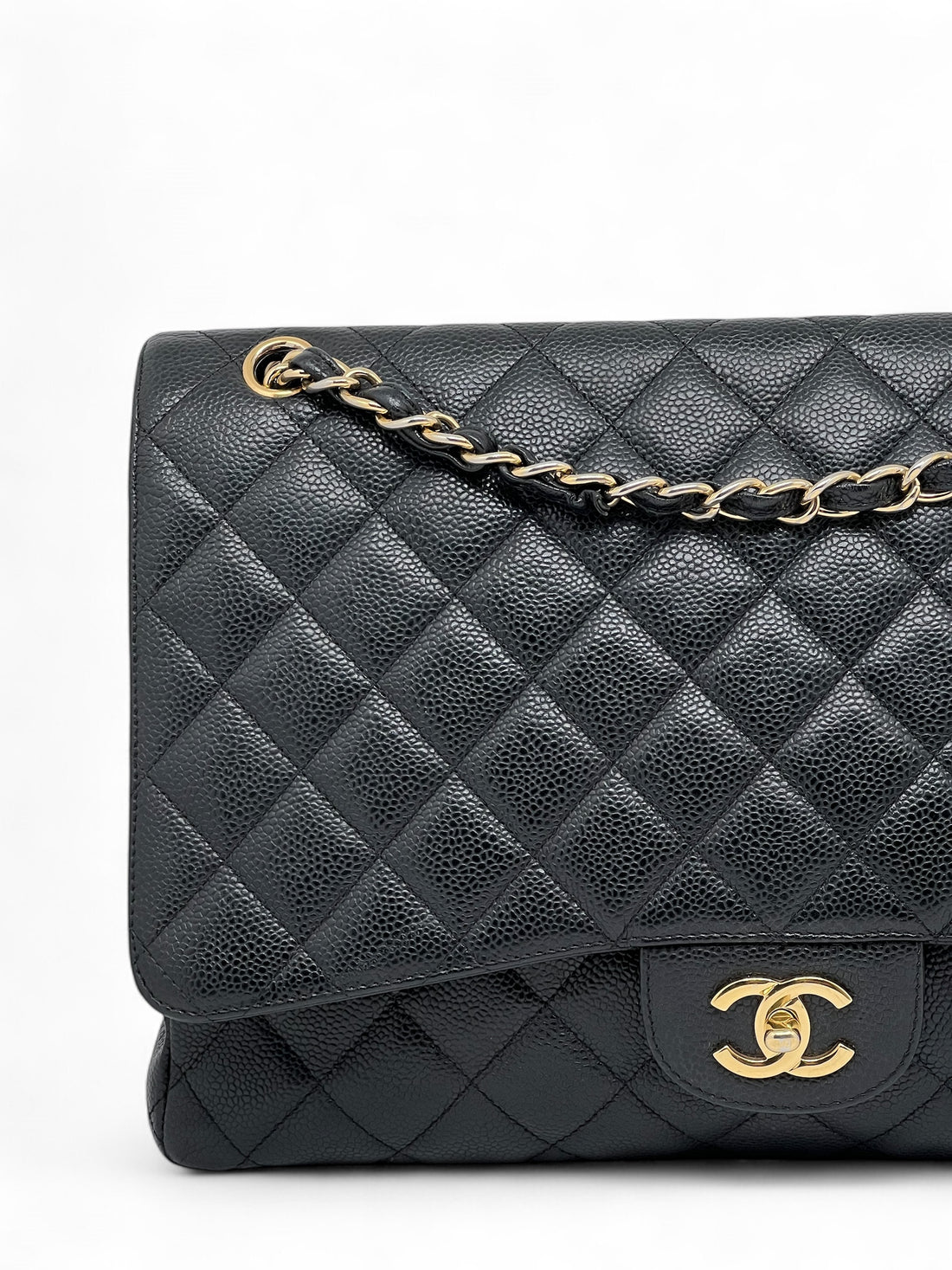 Chanel - Maxi Jumbo caviar bag