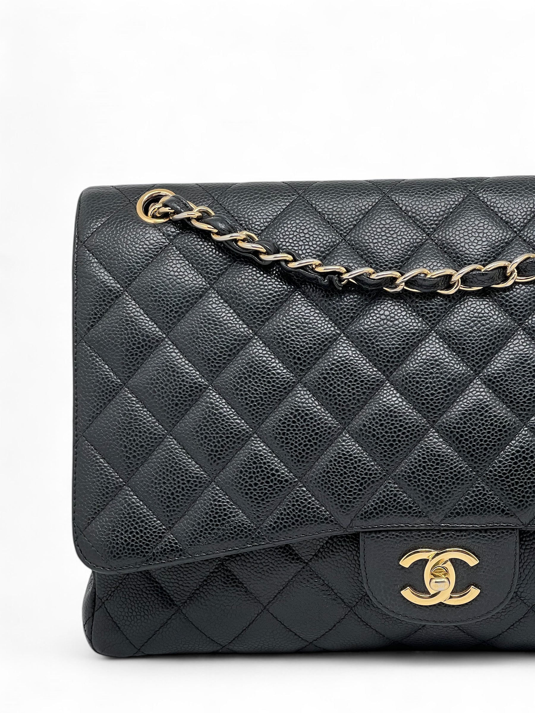 Chanel - Maxi Jumbo Tasche aus Kaviarleder