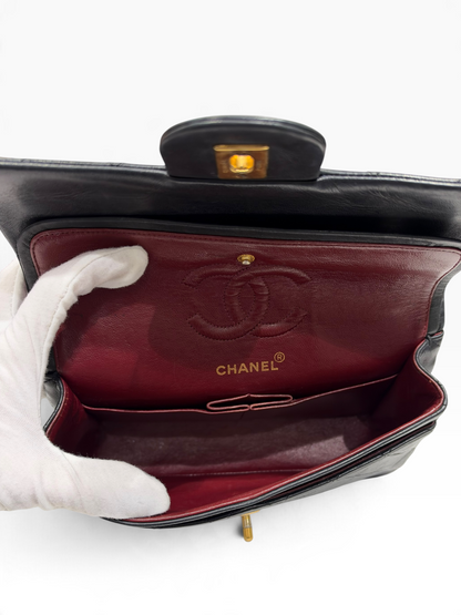 Chanel - Timeless 23 en cuir d’agneau noir