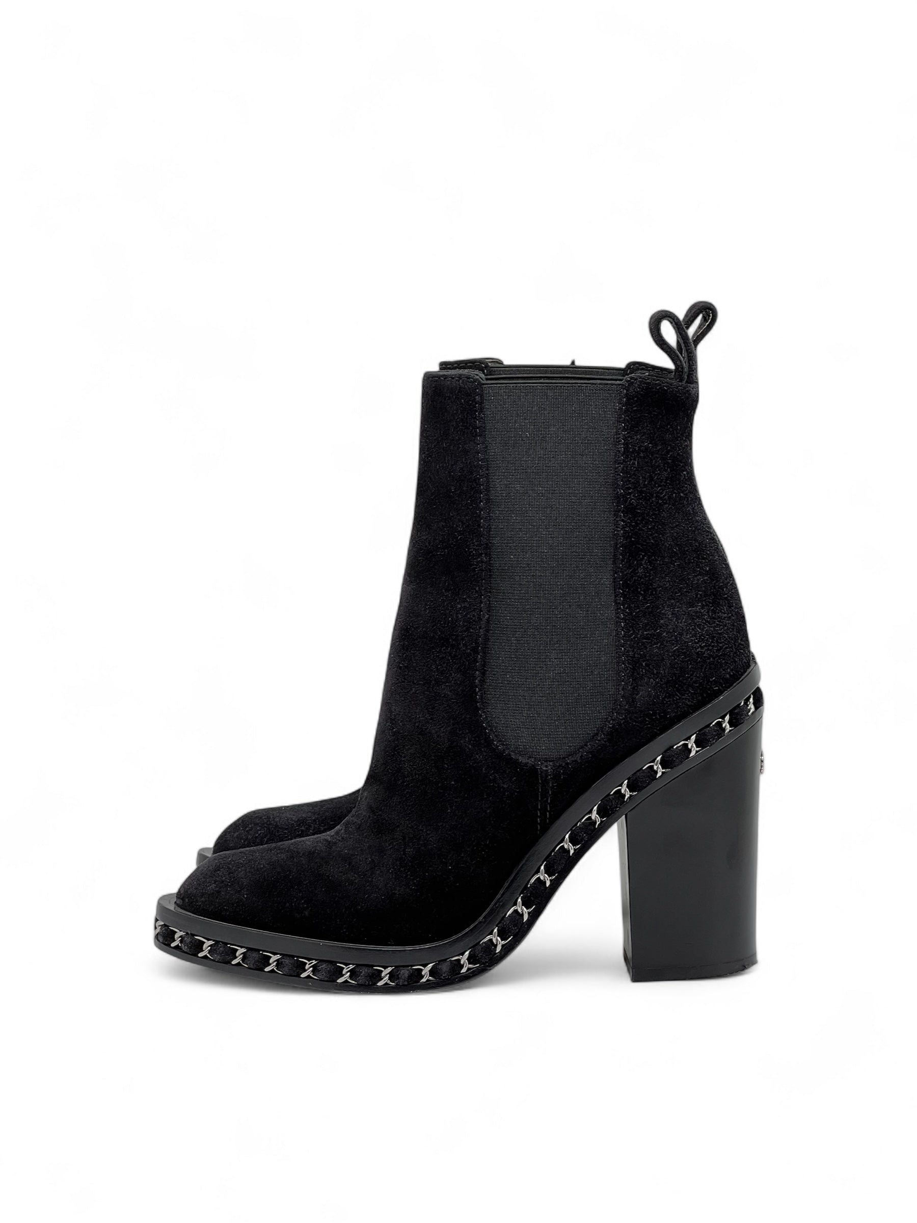 Chanel - Bottines en daim T35