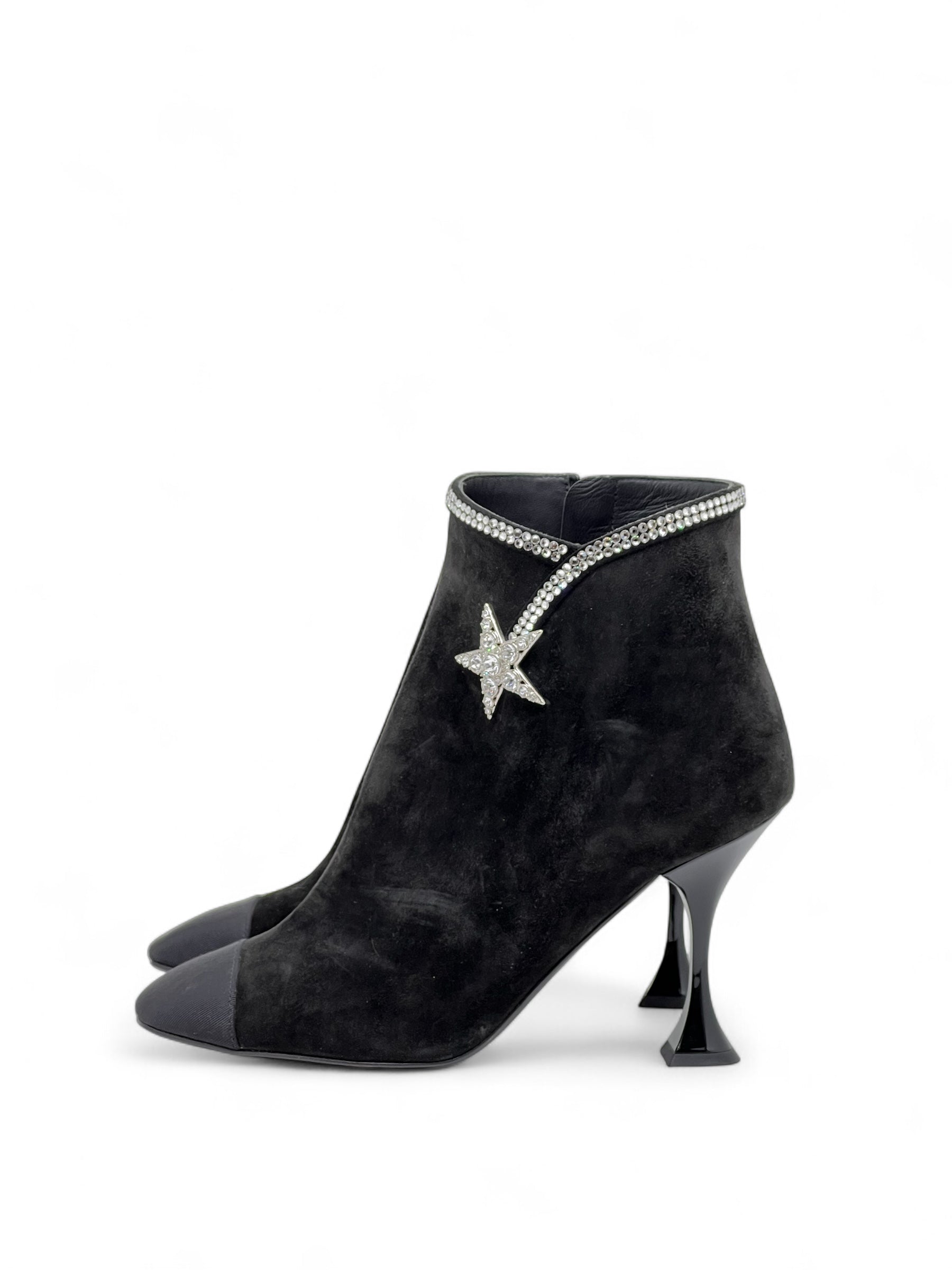 Chanel - Stivaletti in camoscio con strass T35