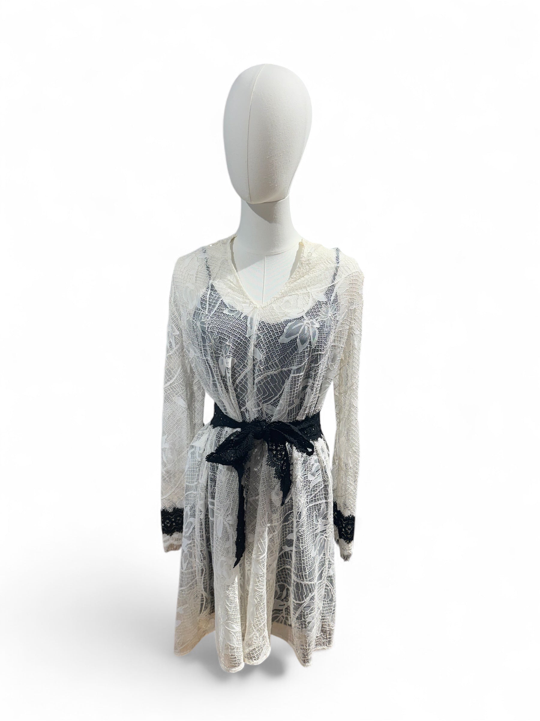 Maje - Robe dentelle noir et blanc T1