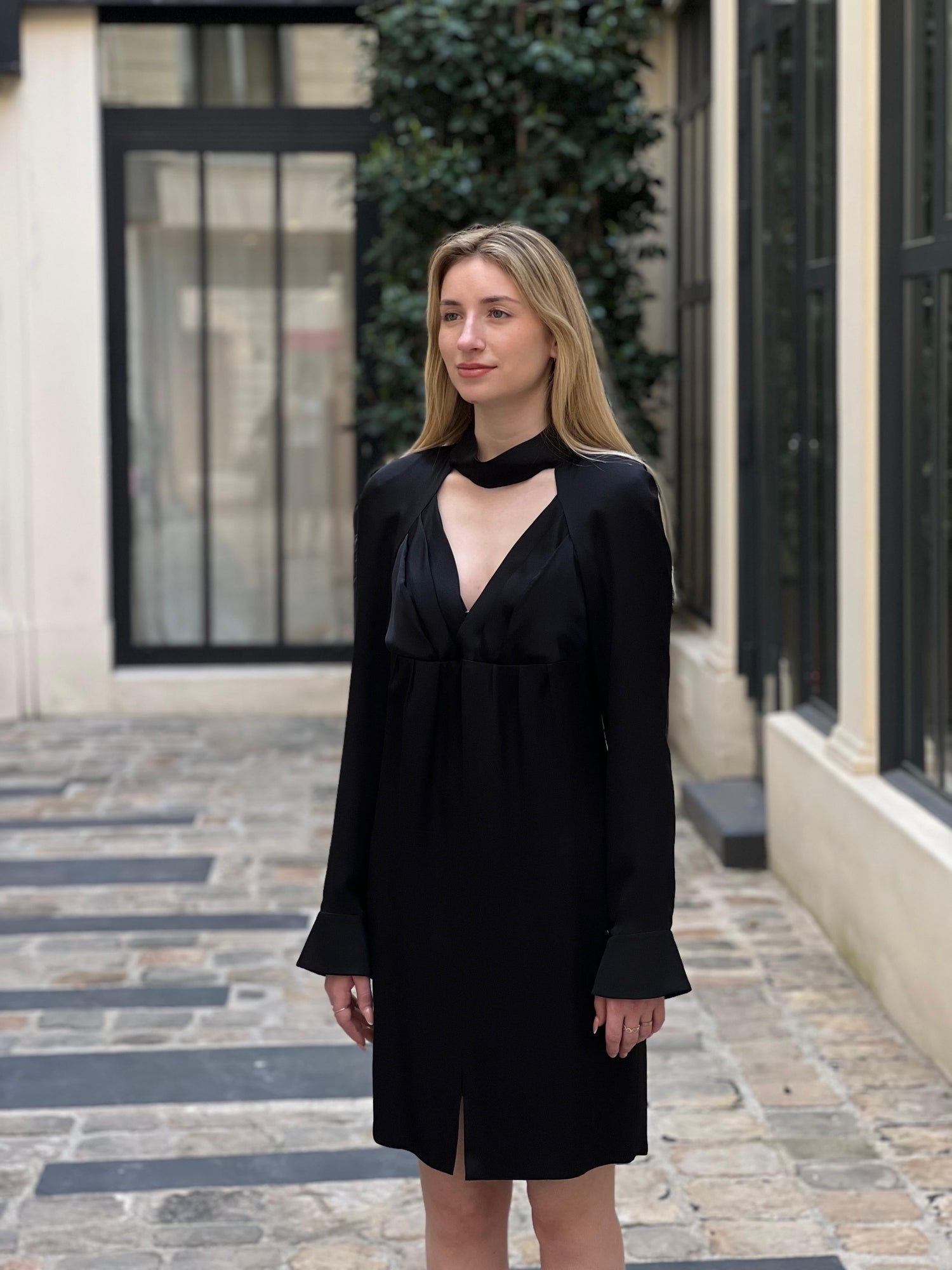 Chanel - Robe Chanel noir en soie T40