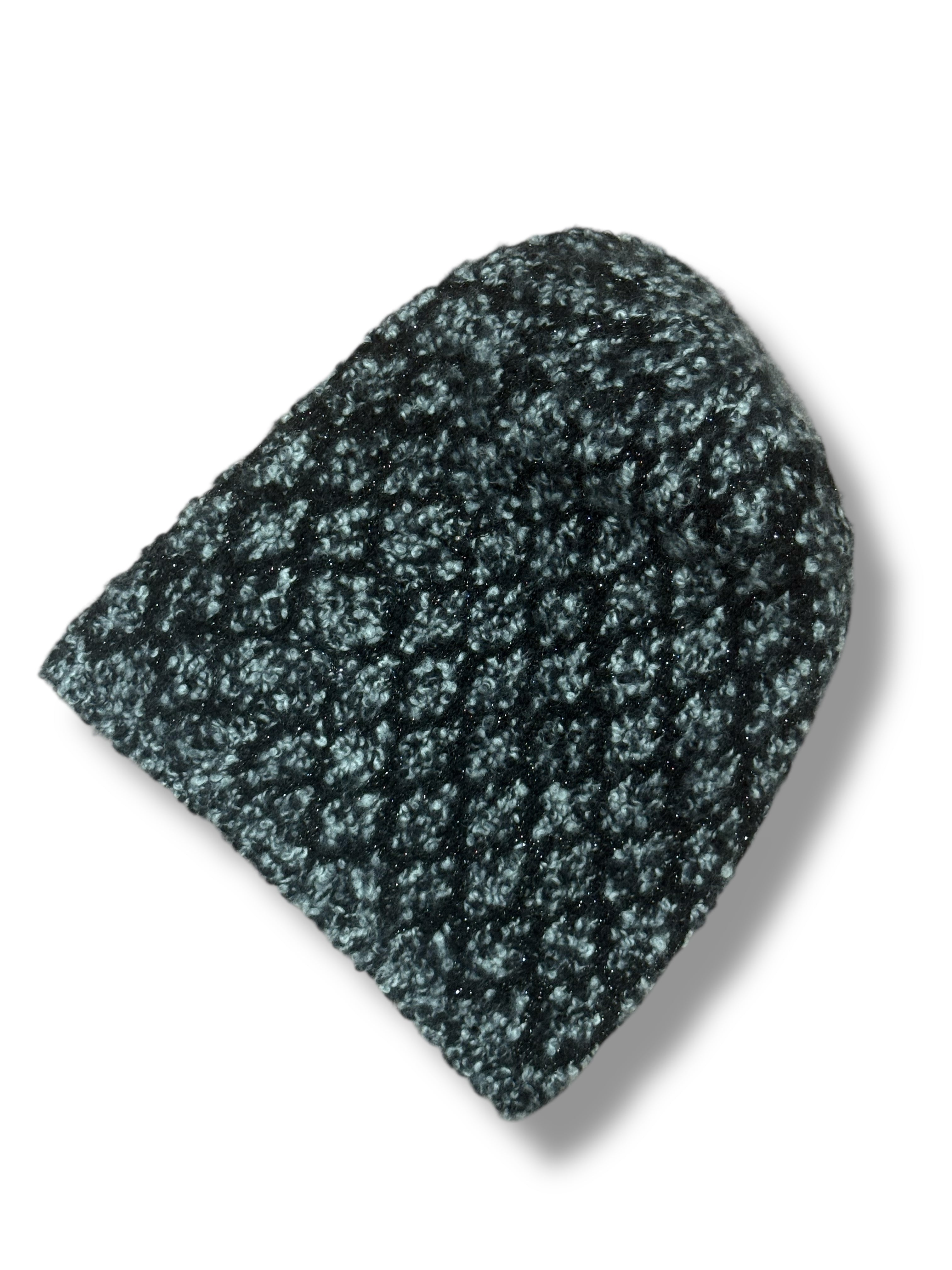 Chanel - Bonnet en cachemire Blanc, Gris et Noir scintillant