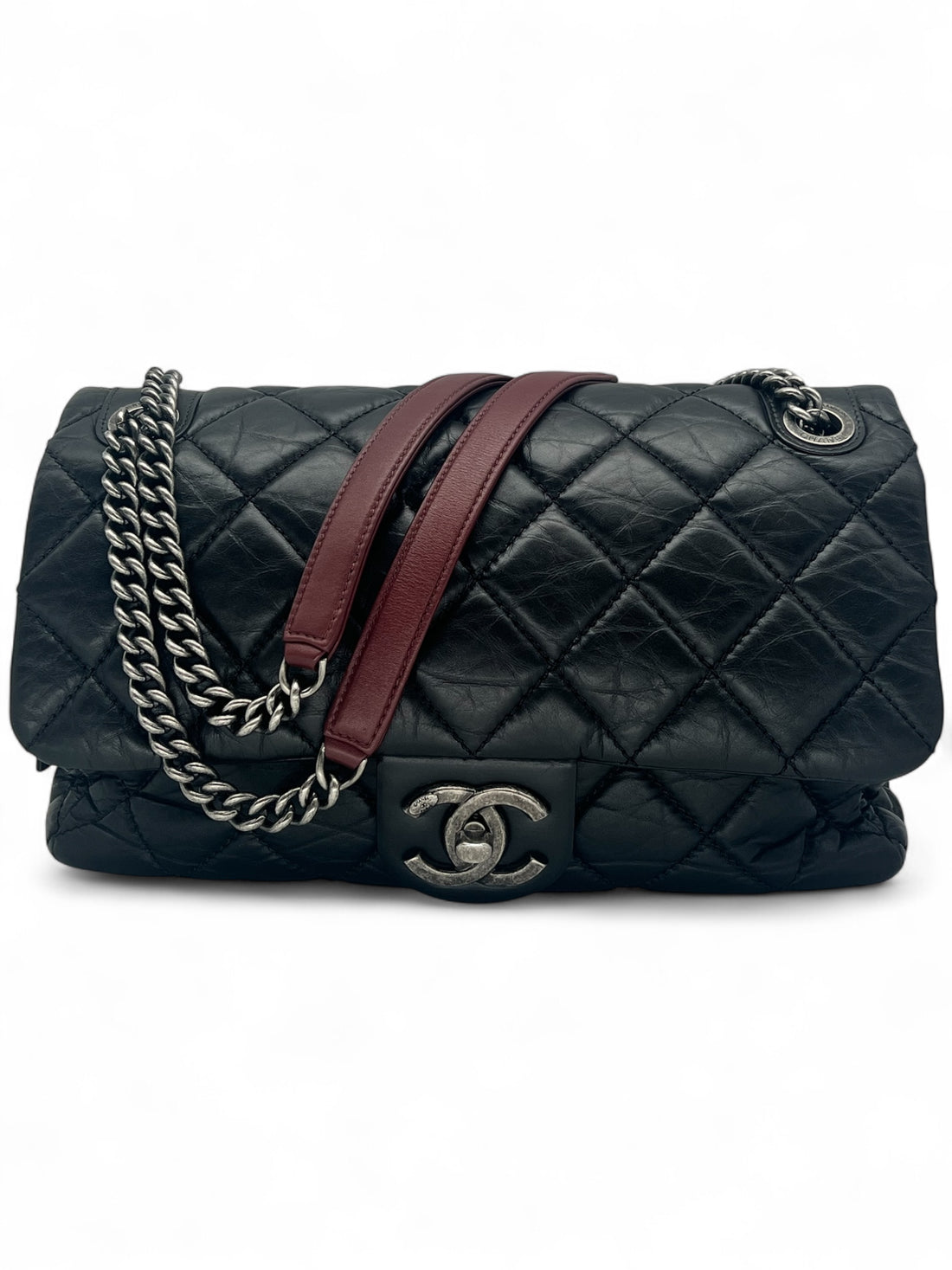 Chanel - Black and burgundy flap bag