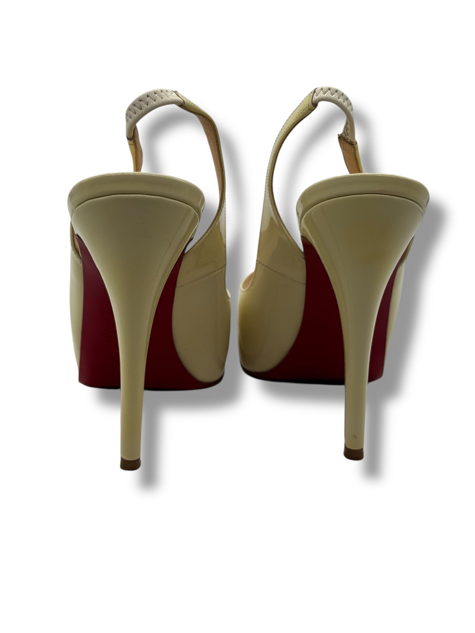 Christian Louboutin - Gelber Pumps Kückenfarbe Gr. 39