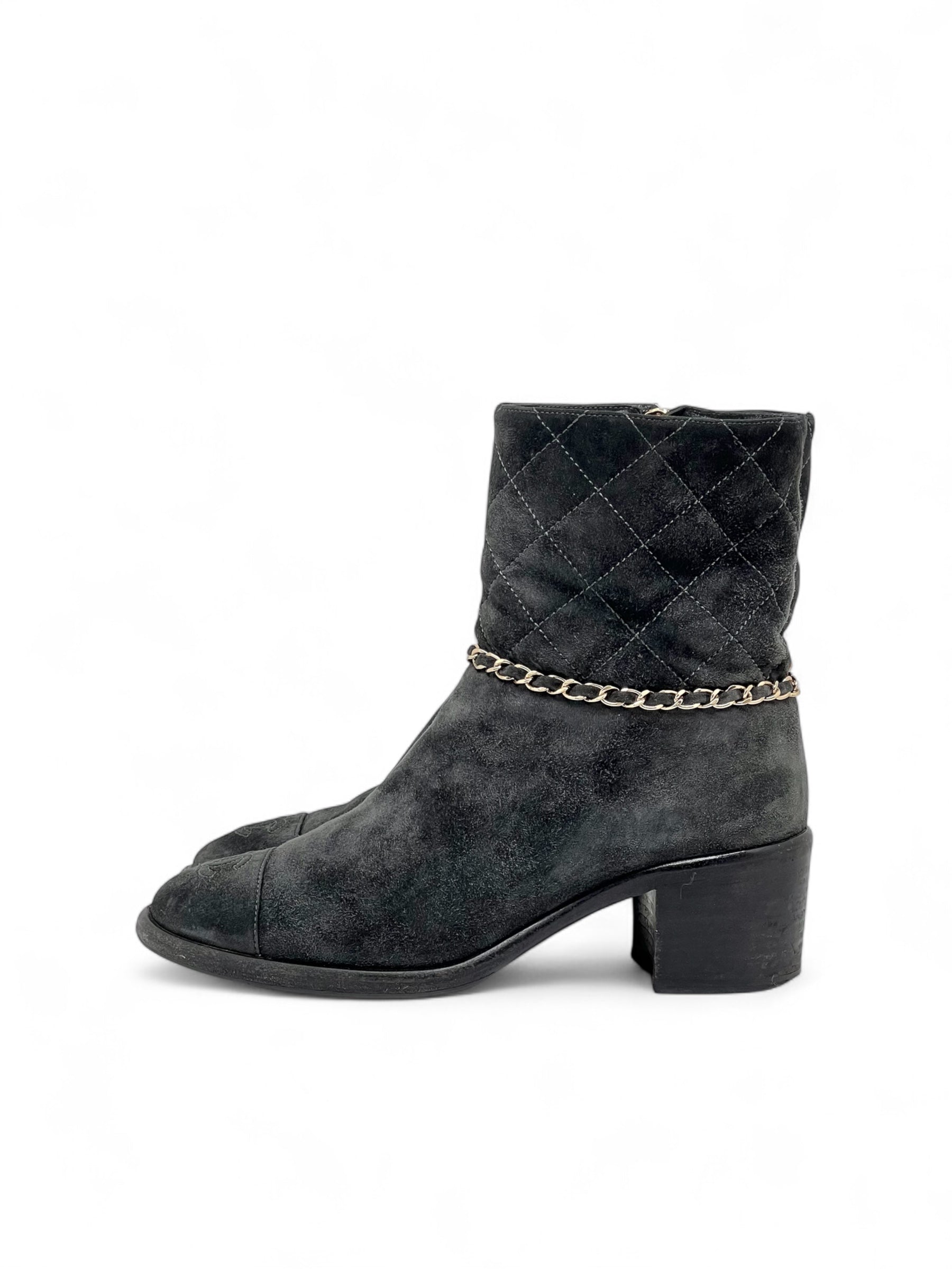 Chanel - Bottines en daim T37