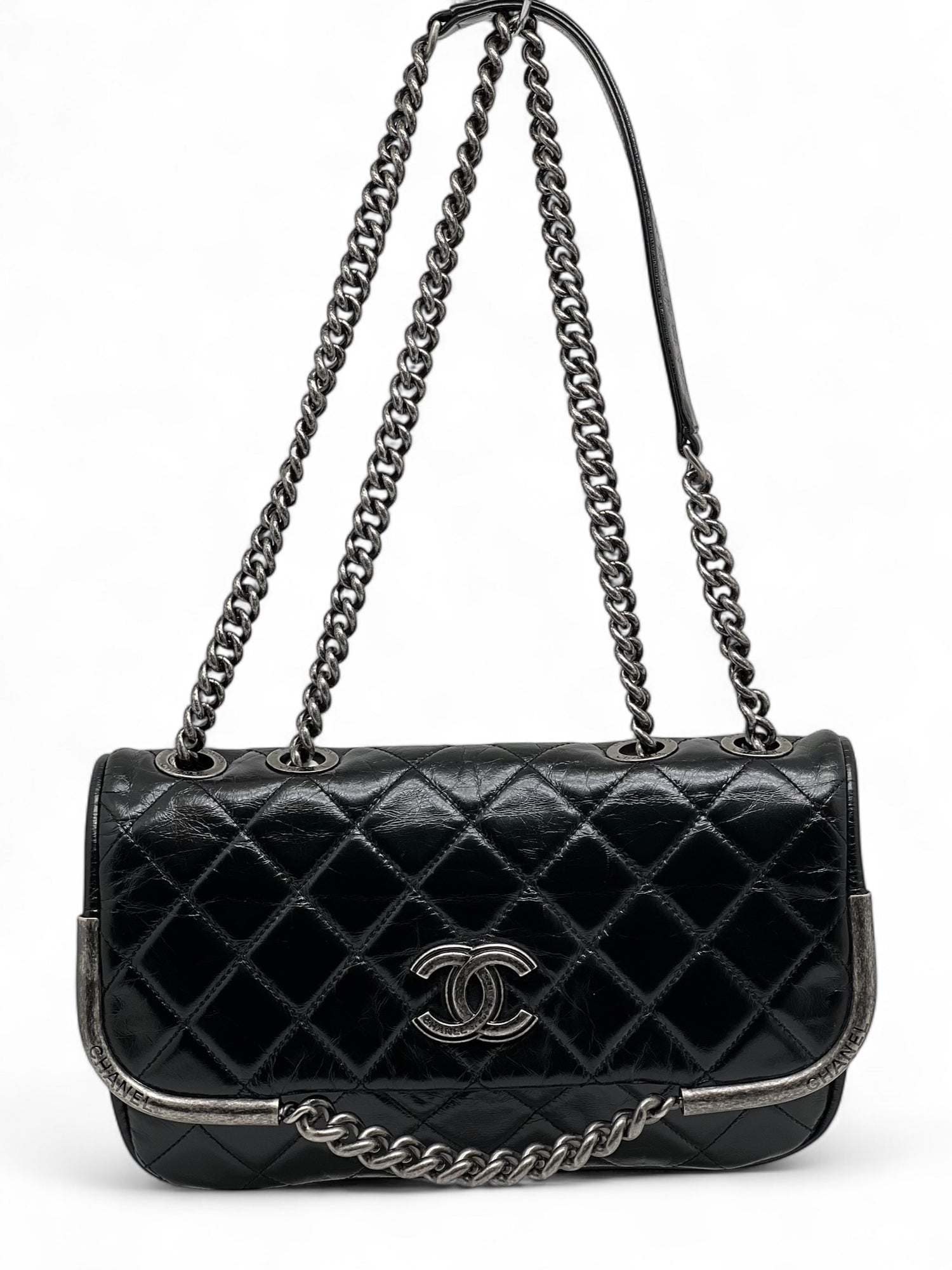 Chanel - Sac avec chaine en bandoulière