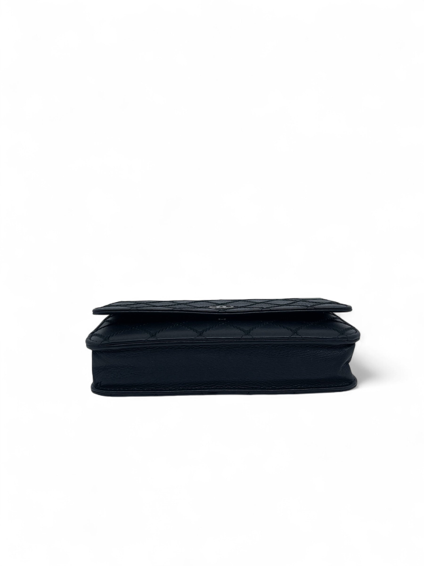 Chanel - Sac Wallet on chain noir avec surpiqûres