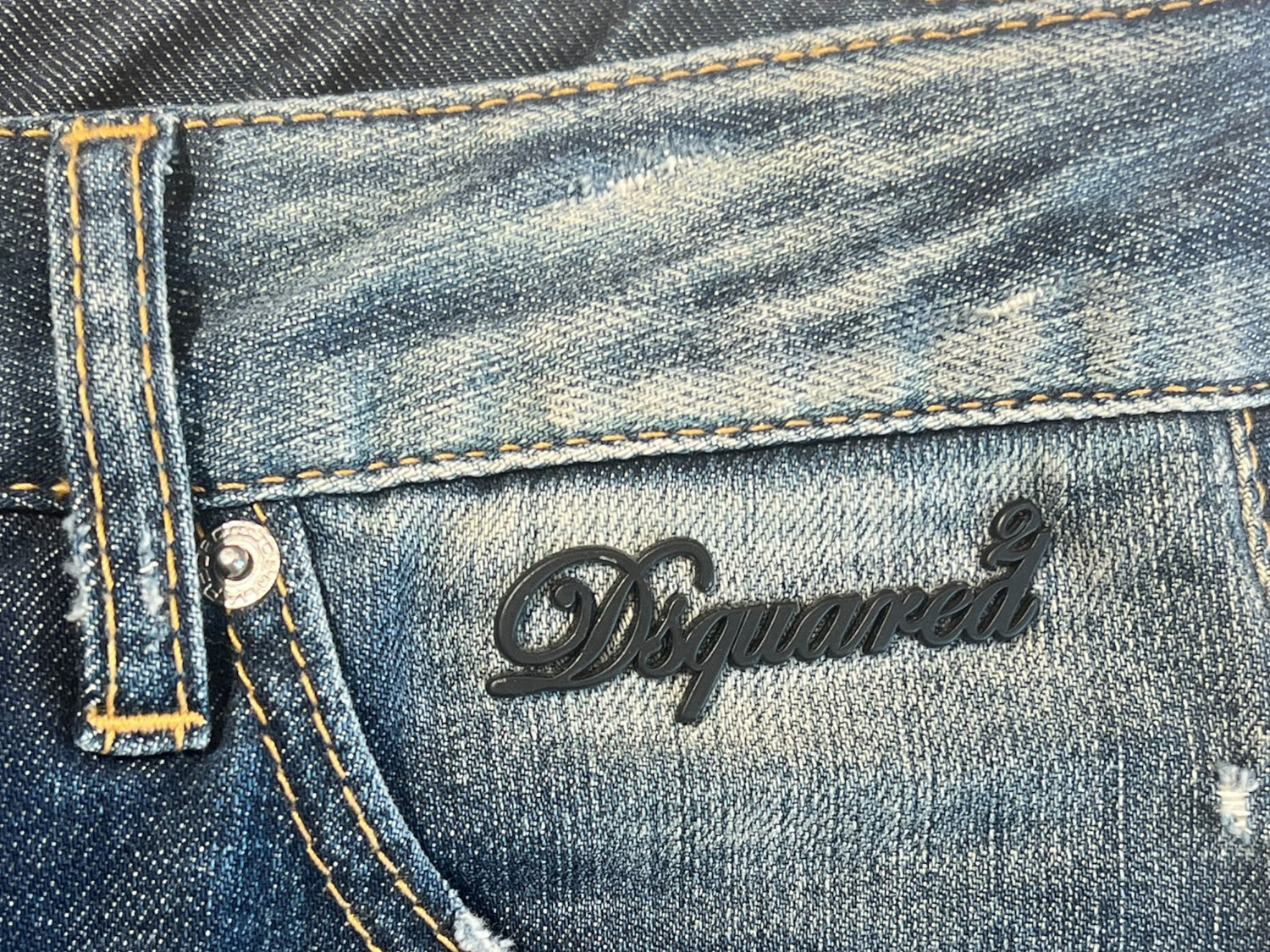 Dsquared - 色あせた革ひもと裾ジッパー付きジーンズ T40