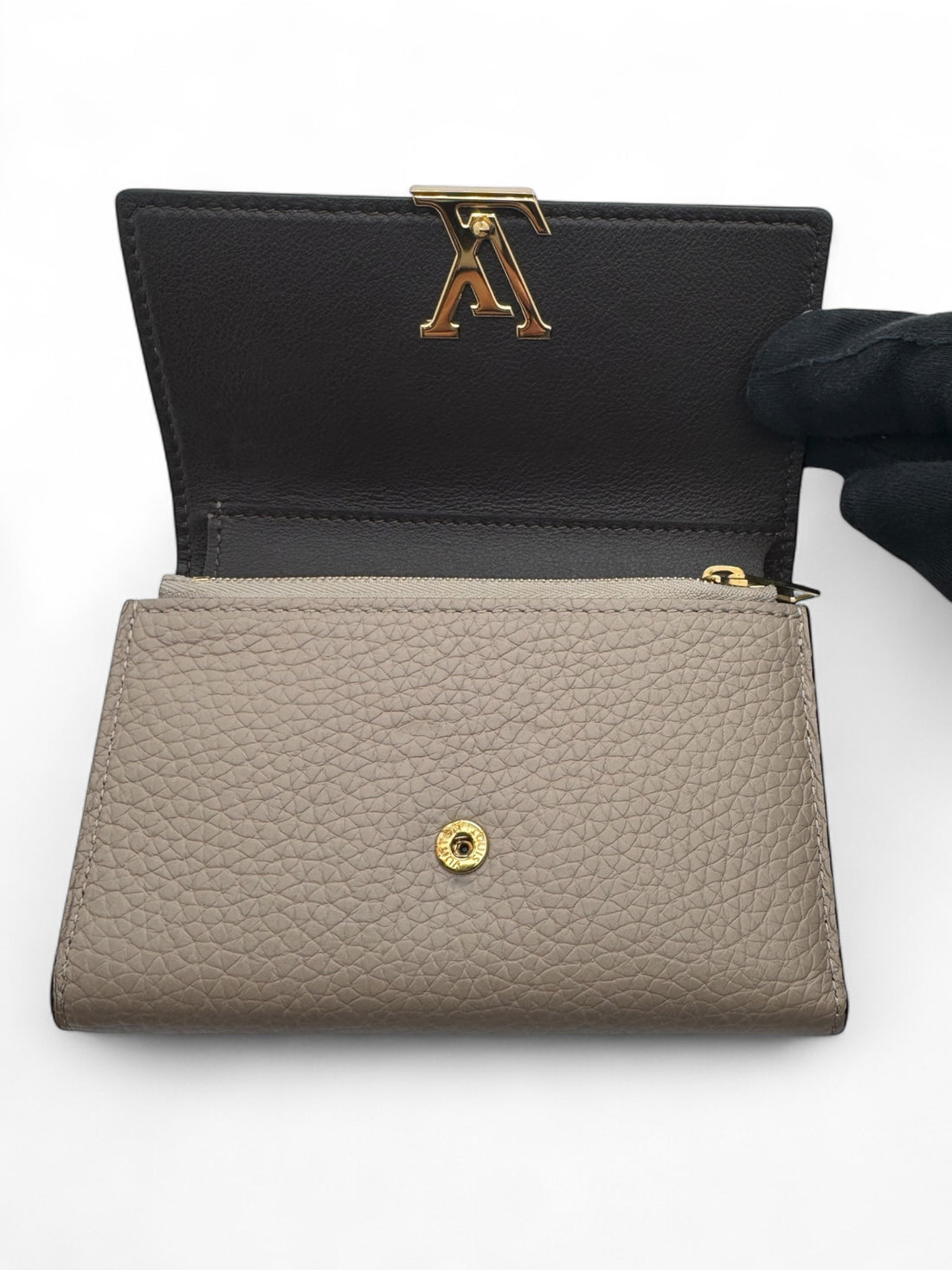 Louis Vuitton - Petite Portefeuille Capucines