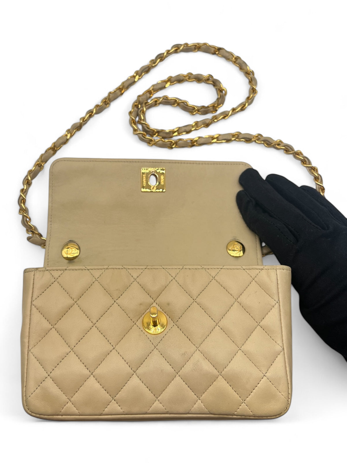 Chanel - Beigefarbene Umhängetasche