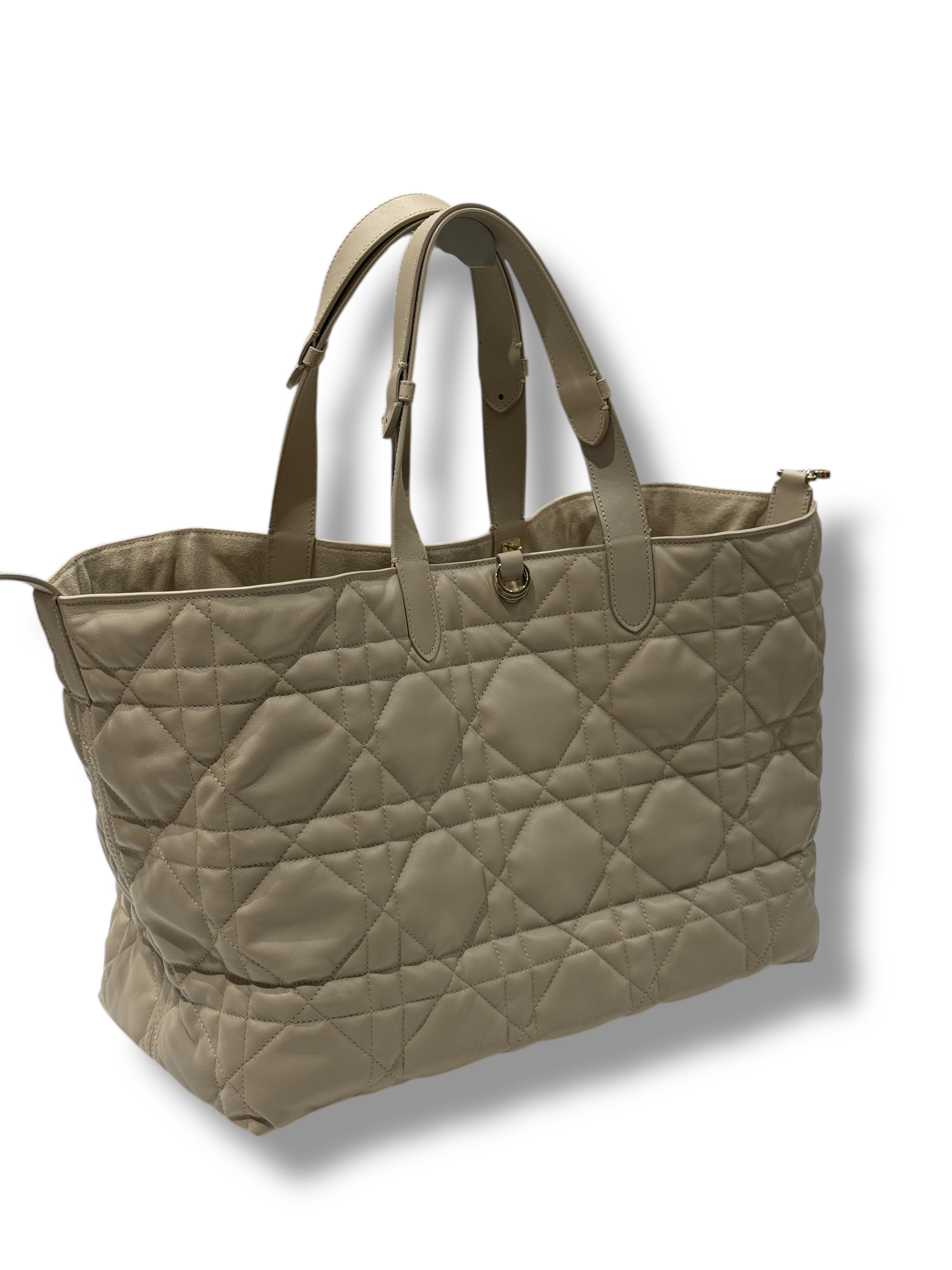 Christian Dior - Sac Dior Toujours large cuir beige