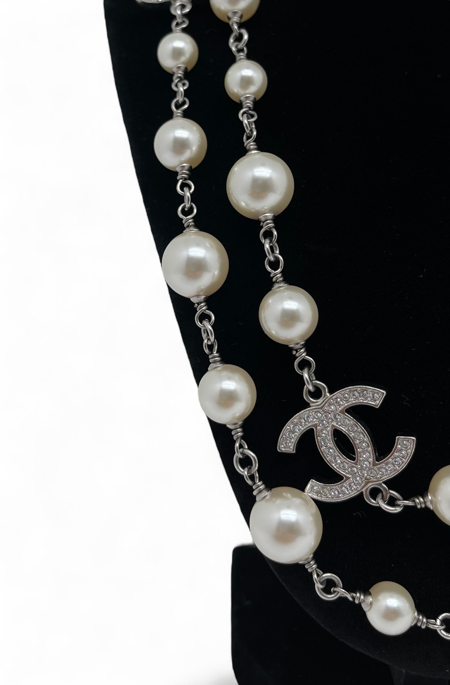 Chanel - Sautoir avec perles