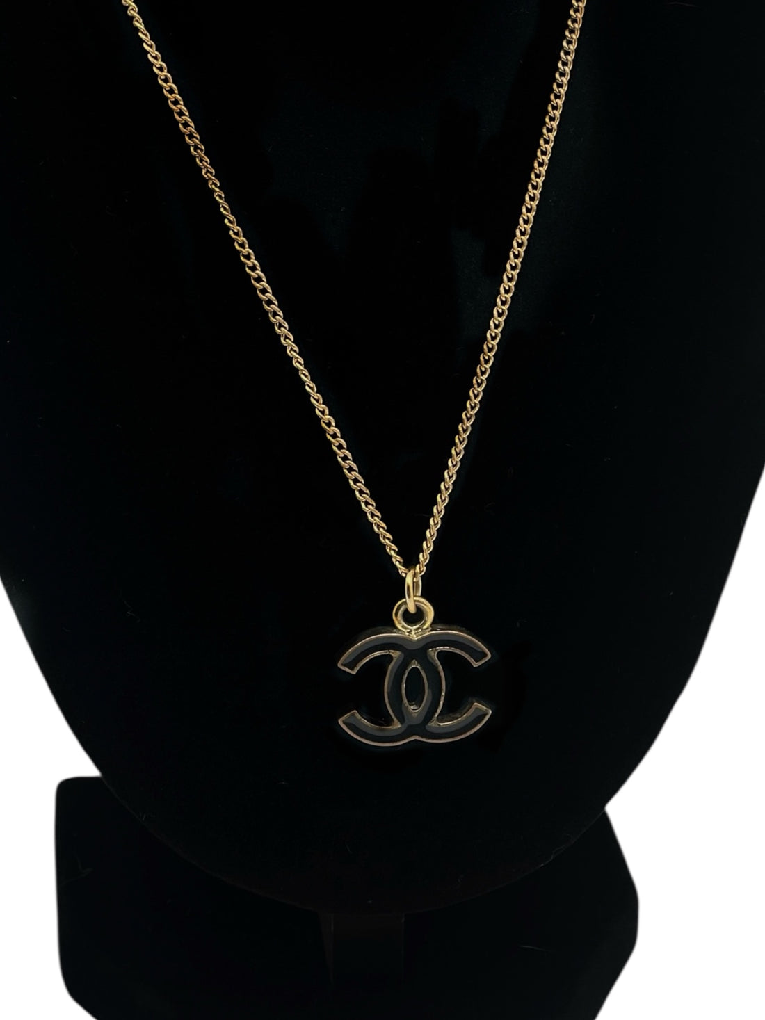 Chanel - Pendentif CC noir