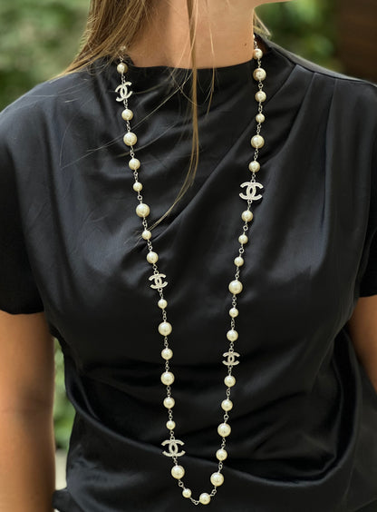 Chanel - Long Necklace with Pearls
