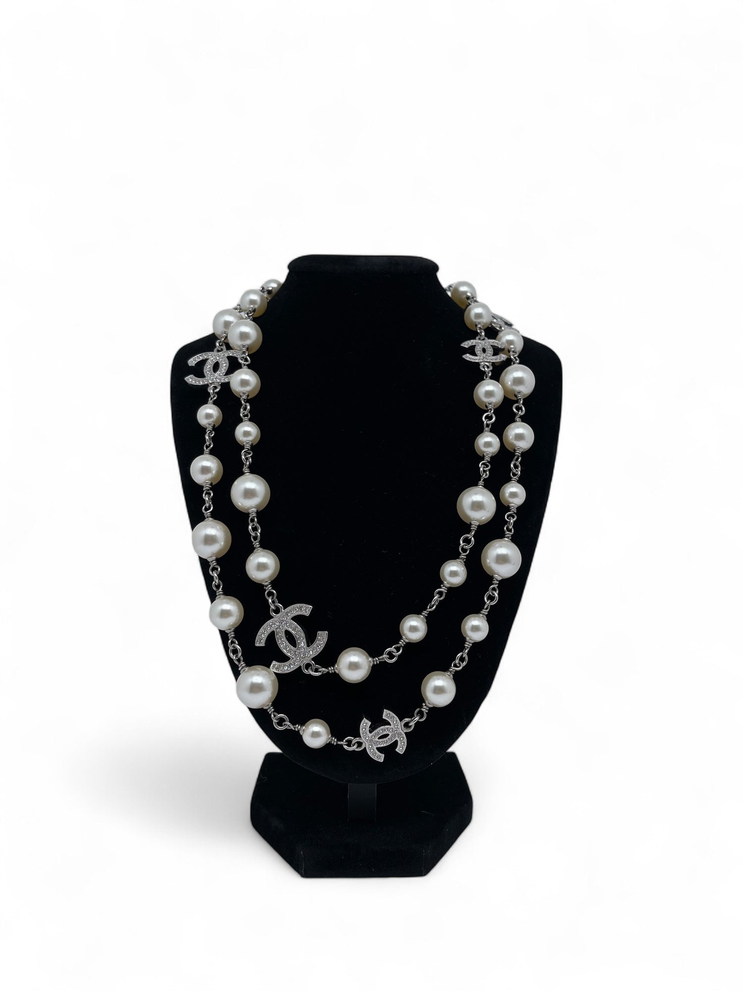 Chanel - Long Necklace with Pearls