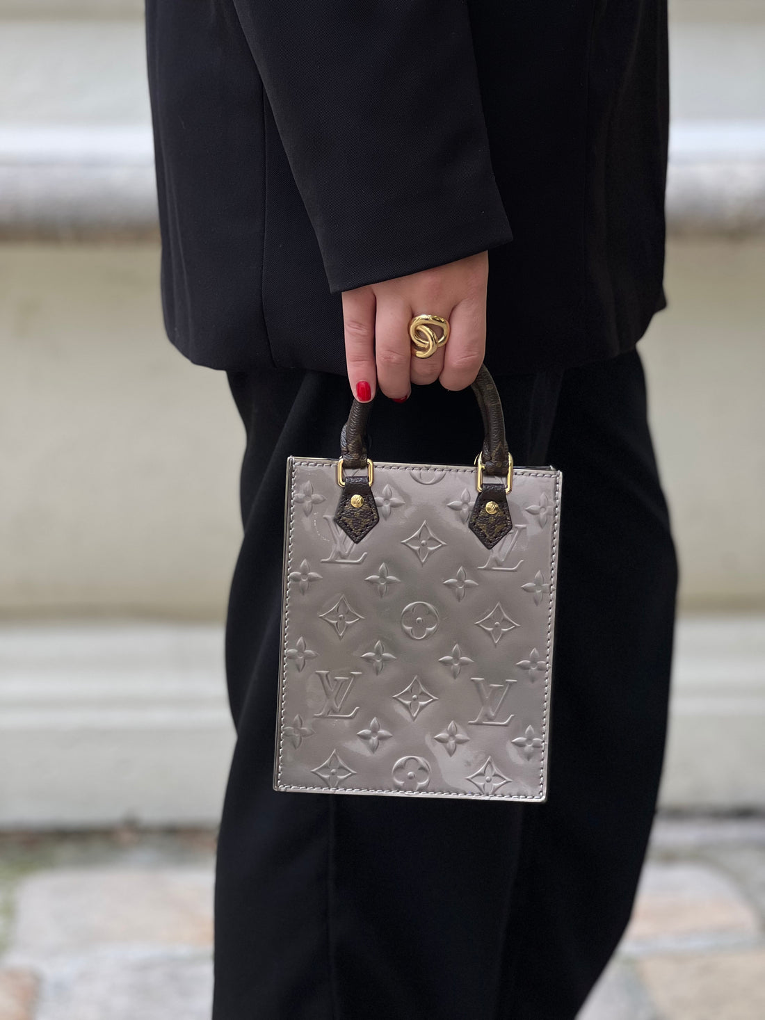 Louis Vuitton - Sac Vernis Monogramme beige