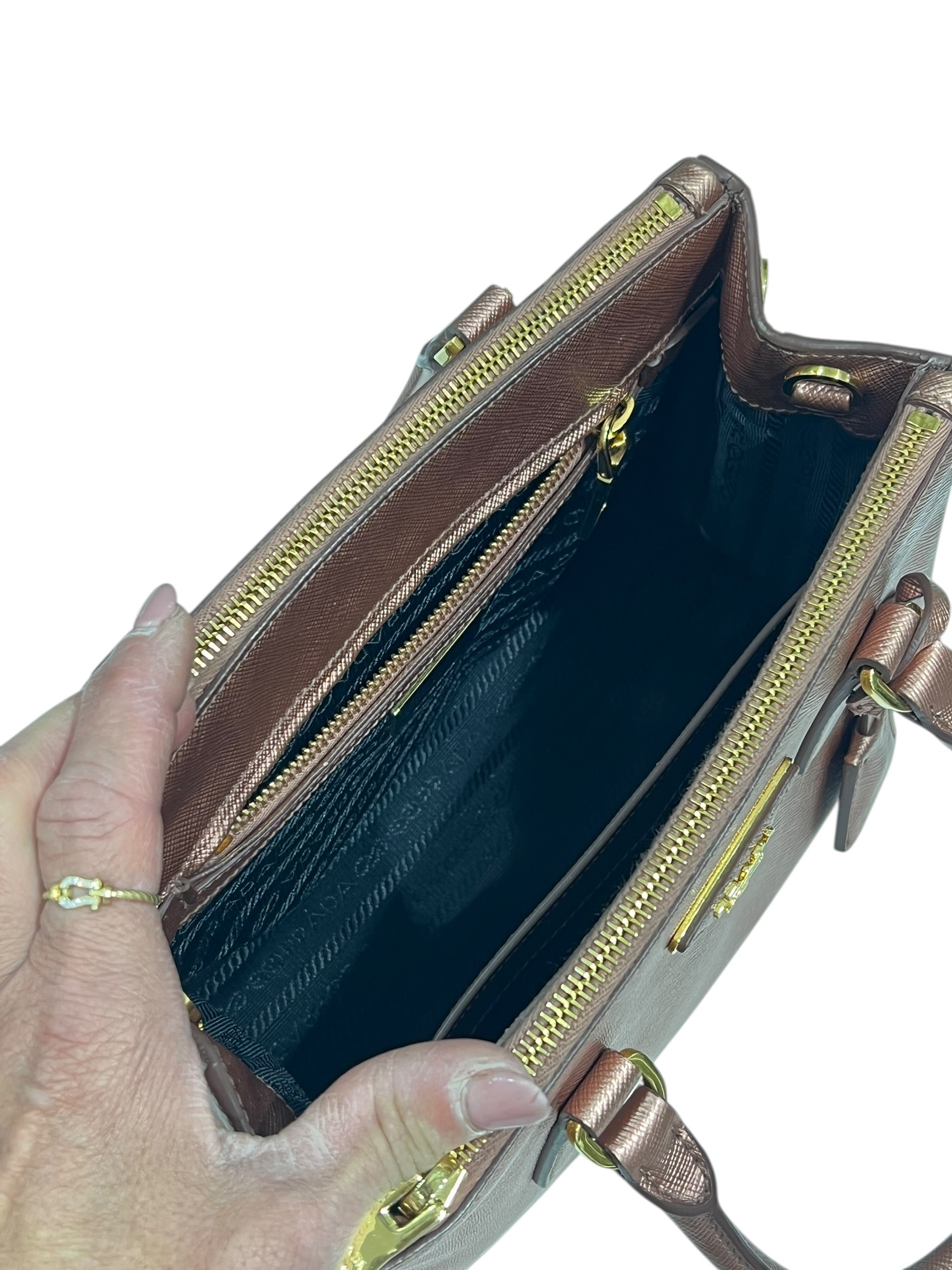 Prada - Small Galleria bag in rose gold Saffiano leather